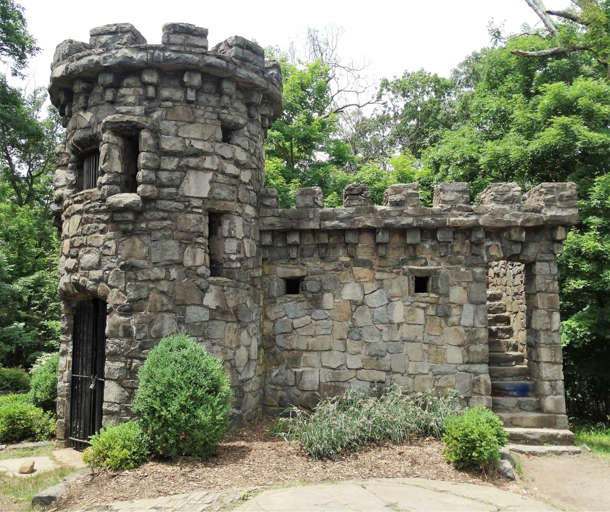 Women’s Federation Monument