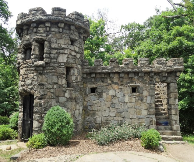 Women’s Federation Monument
