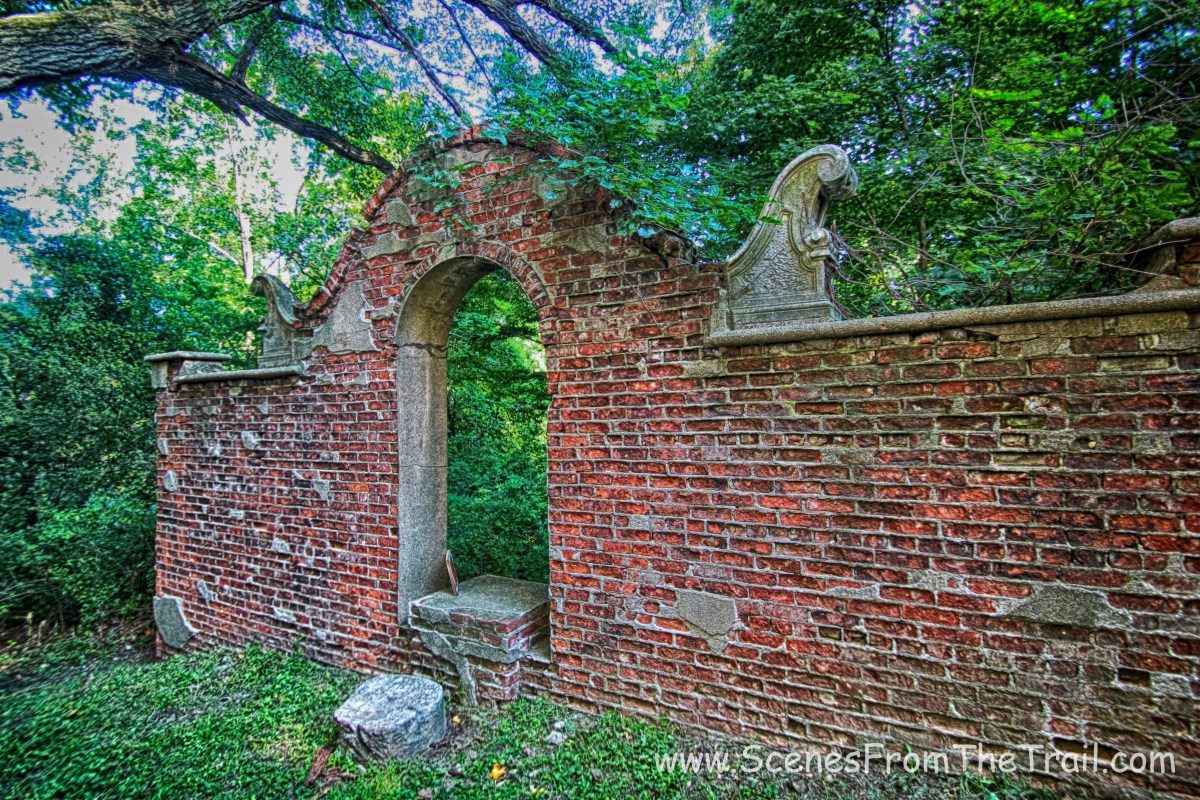 other side of wall with arch entry