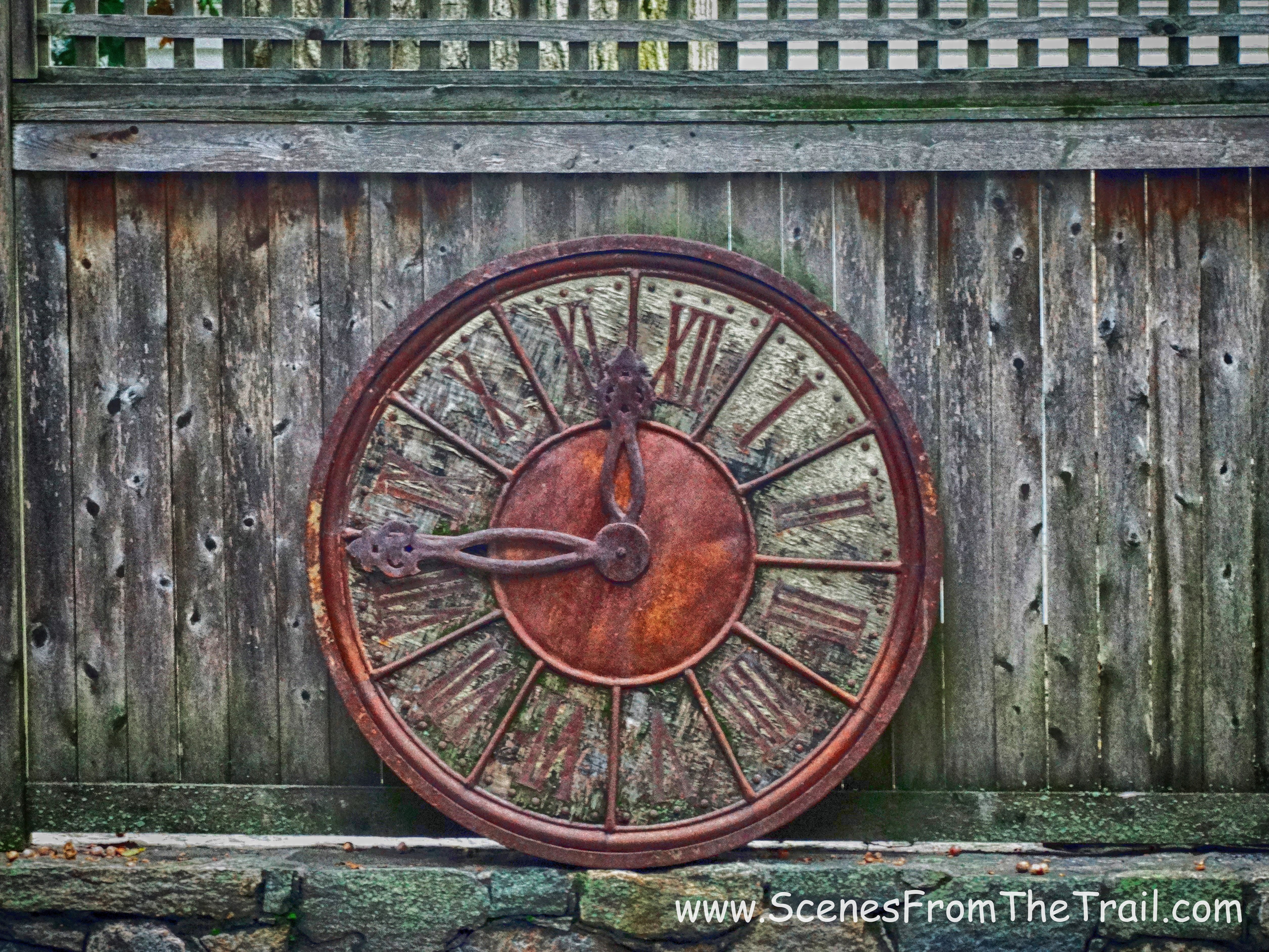 giant clock