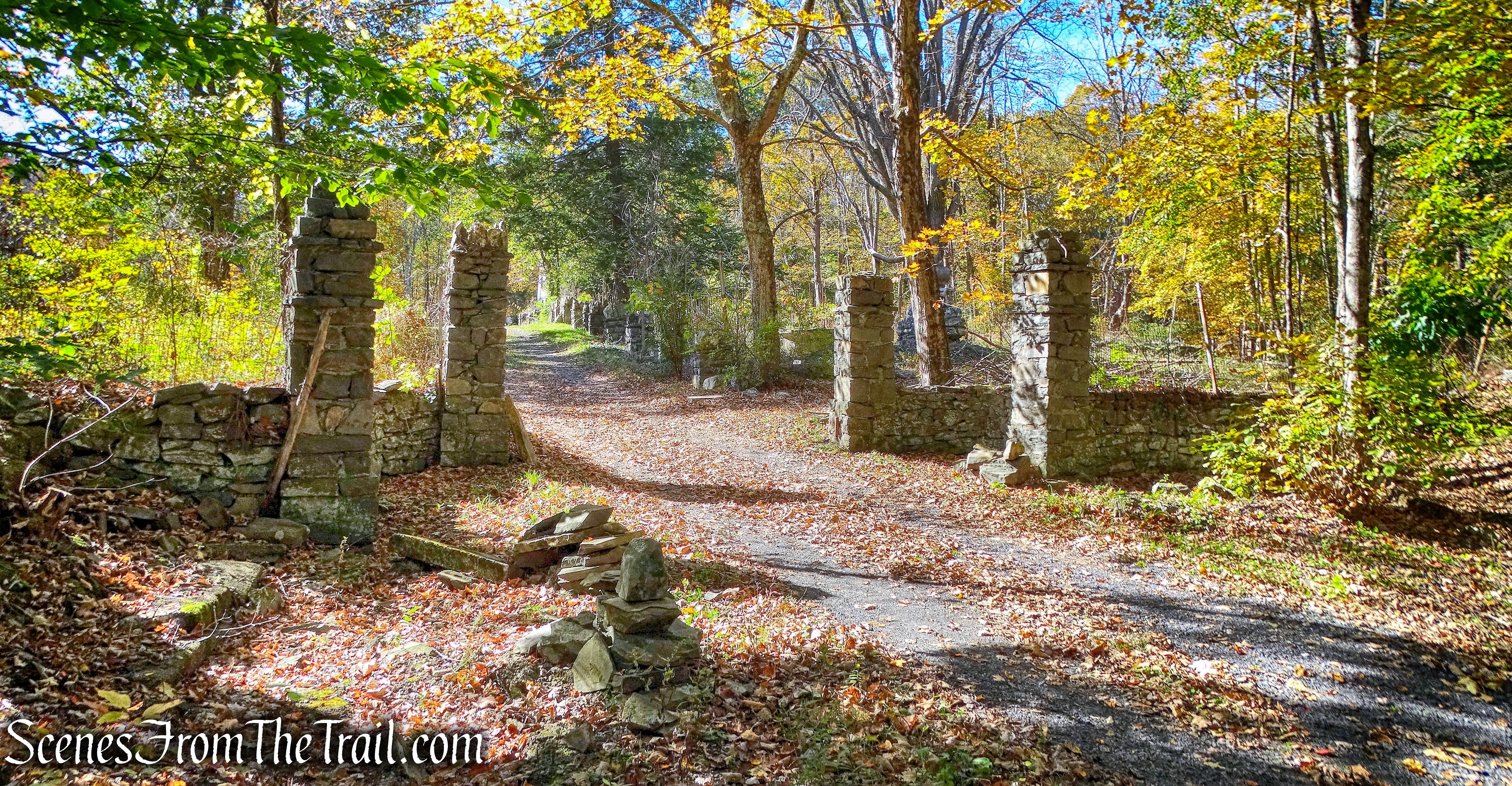 Pond Lane Trail - John Burroughs Nature Sanctuary