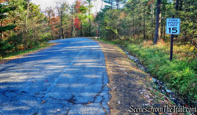 entrance road - parking area at Lake Minnewaska