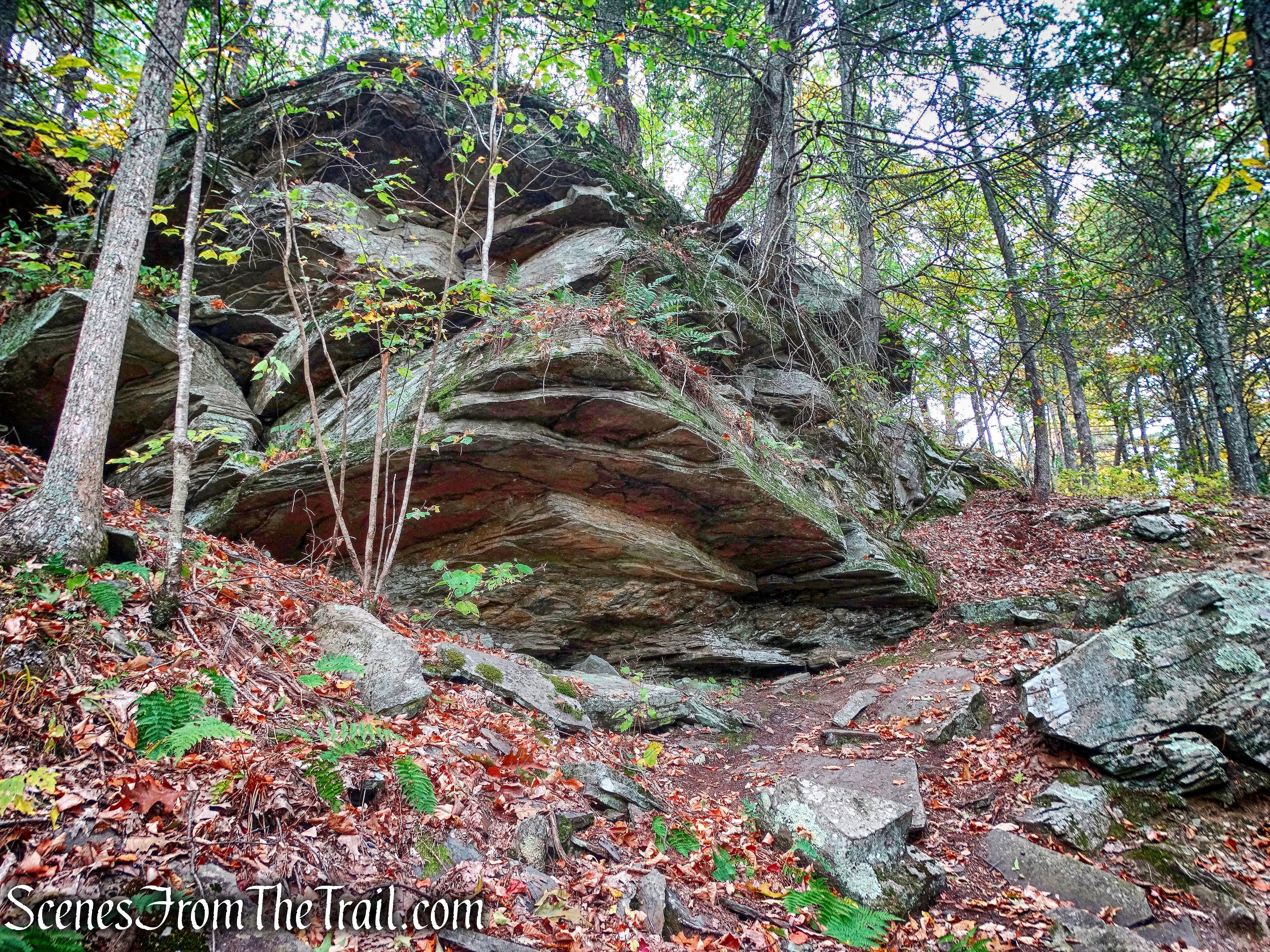 rock formation - Tusten Mountain Trail