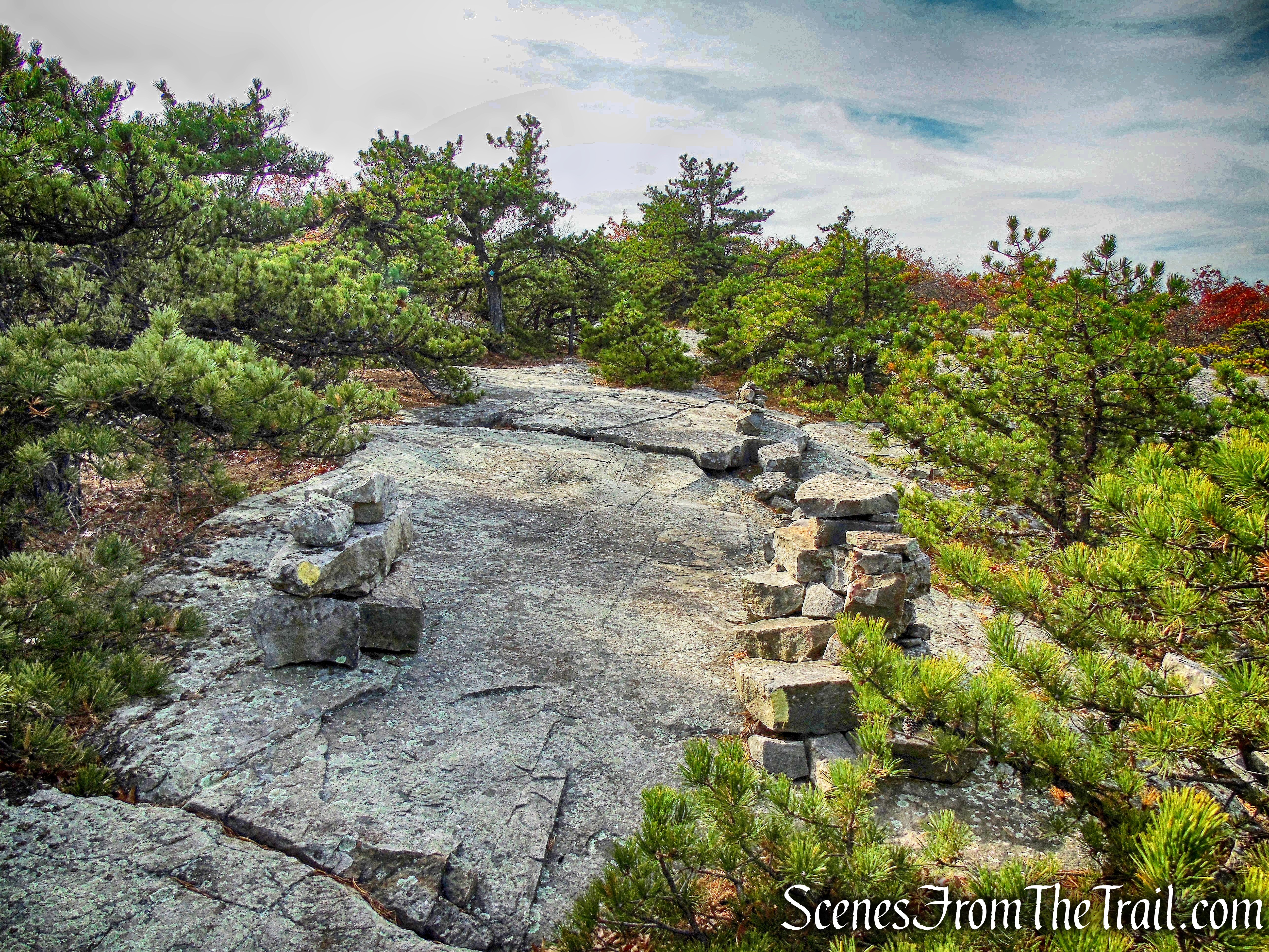 cairns on Jessup Trail