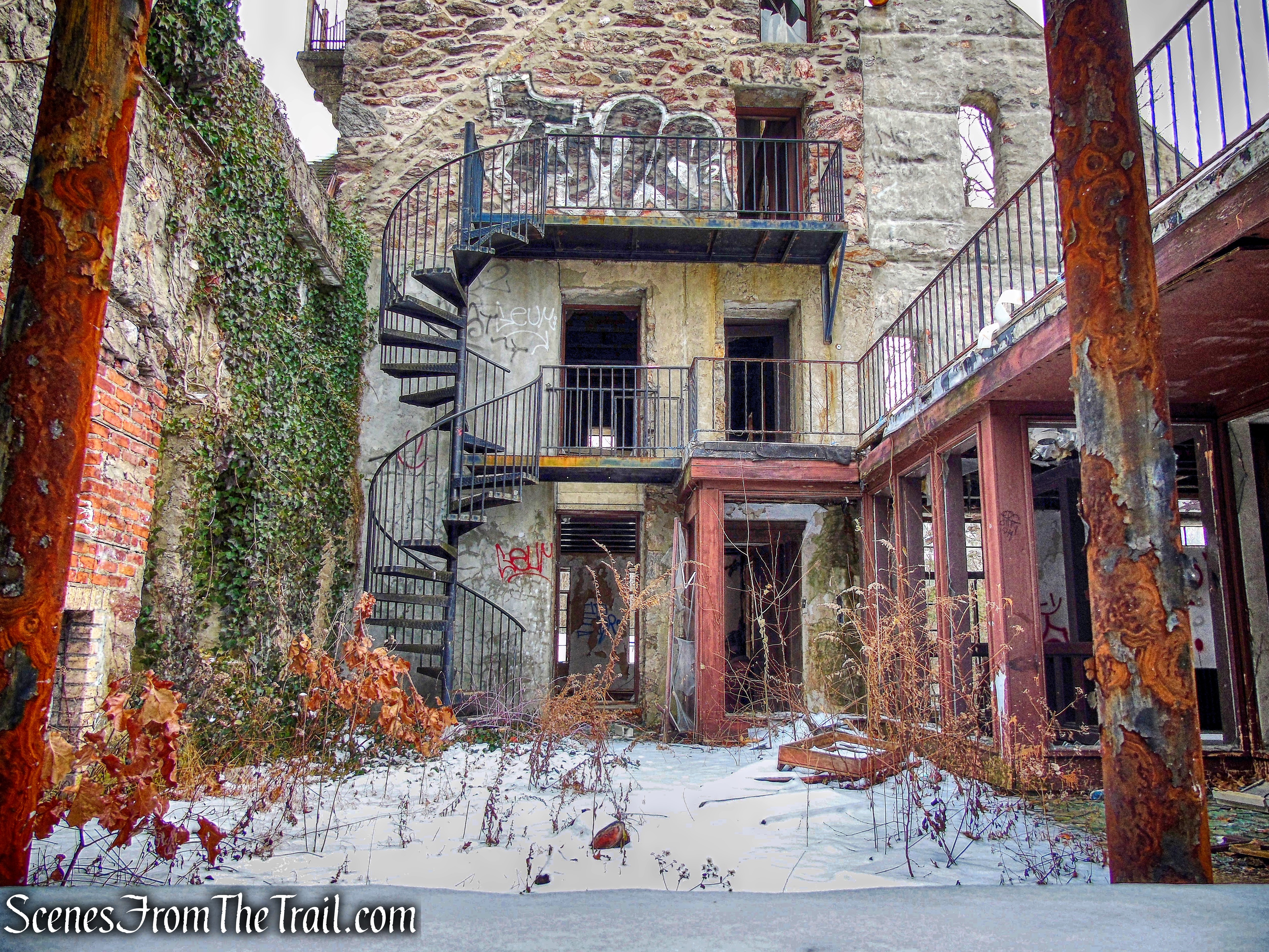 Elda Castle