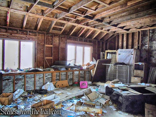 garage - Elda Castle