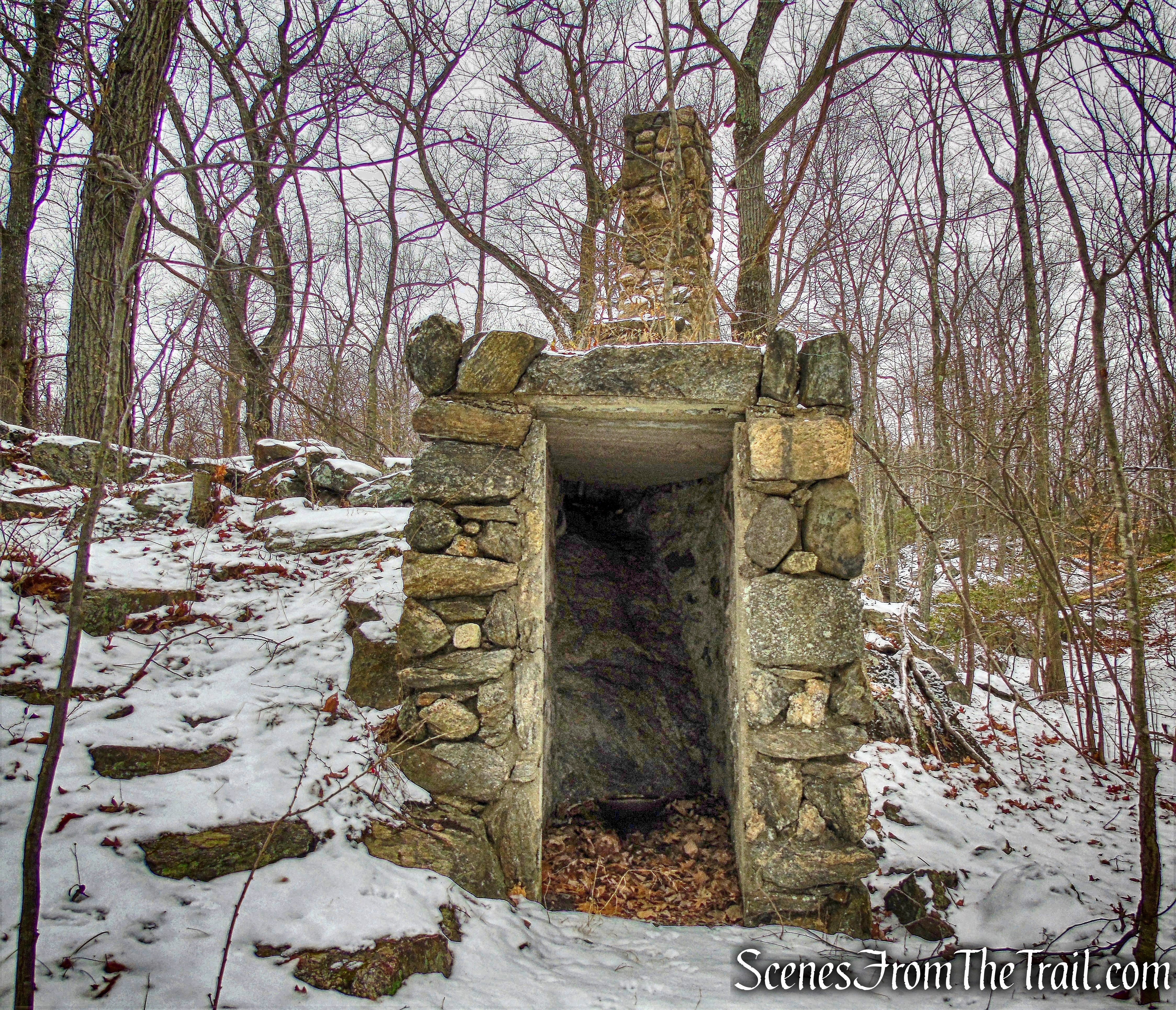 outhouse - Elda Castle