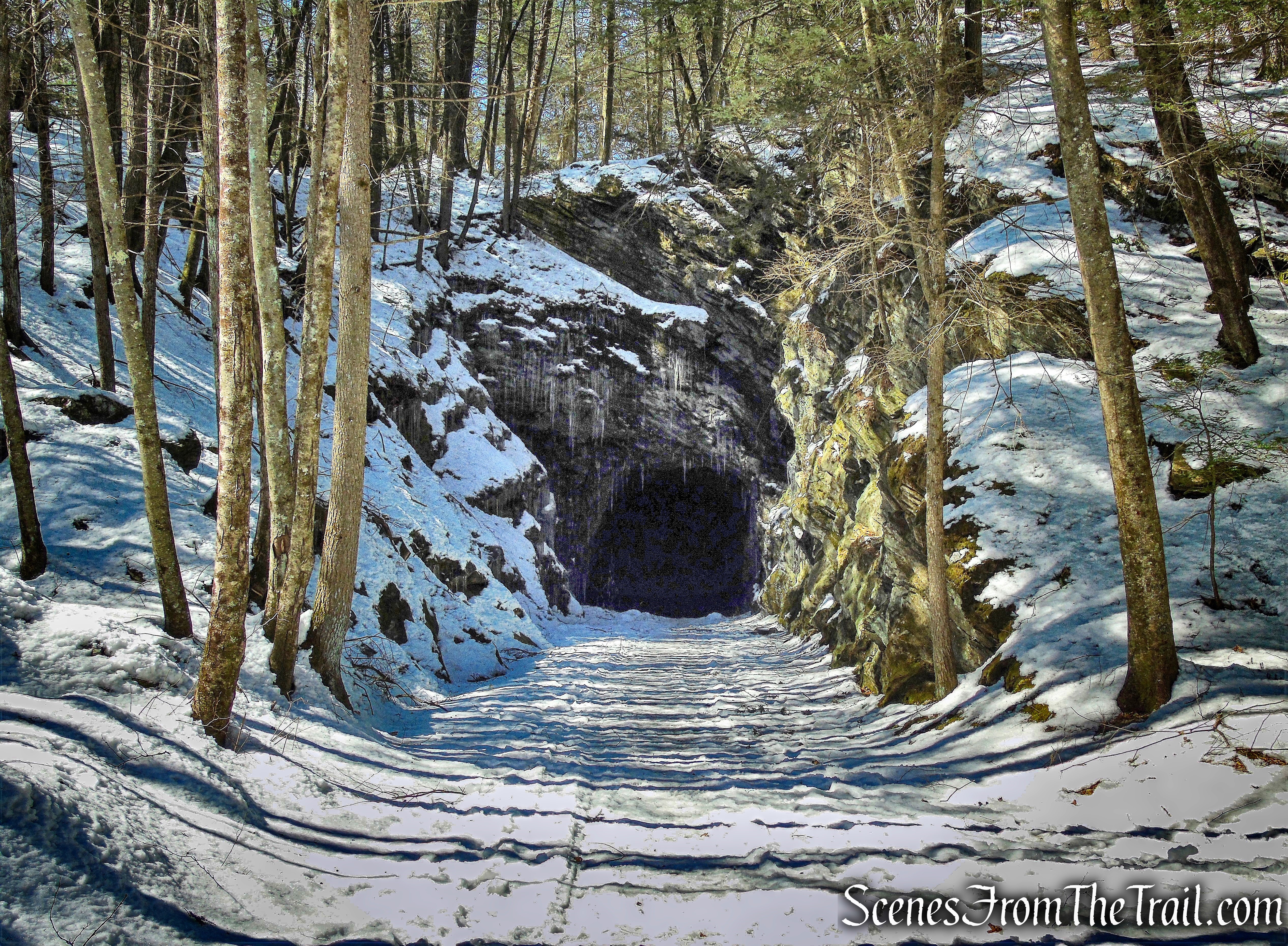 railroad tunnel - Pinney Loop Trail