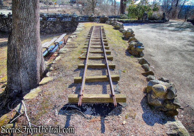 tracks - Gillette Castle State Park