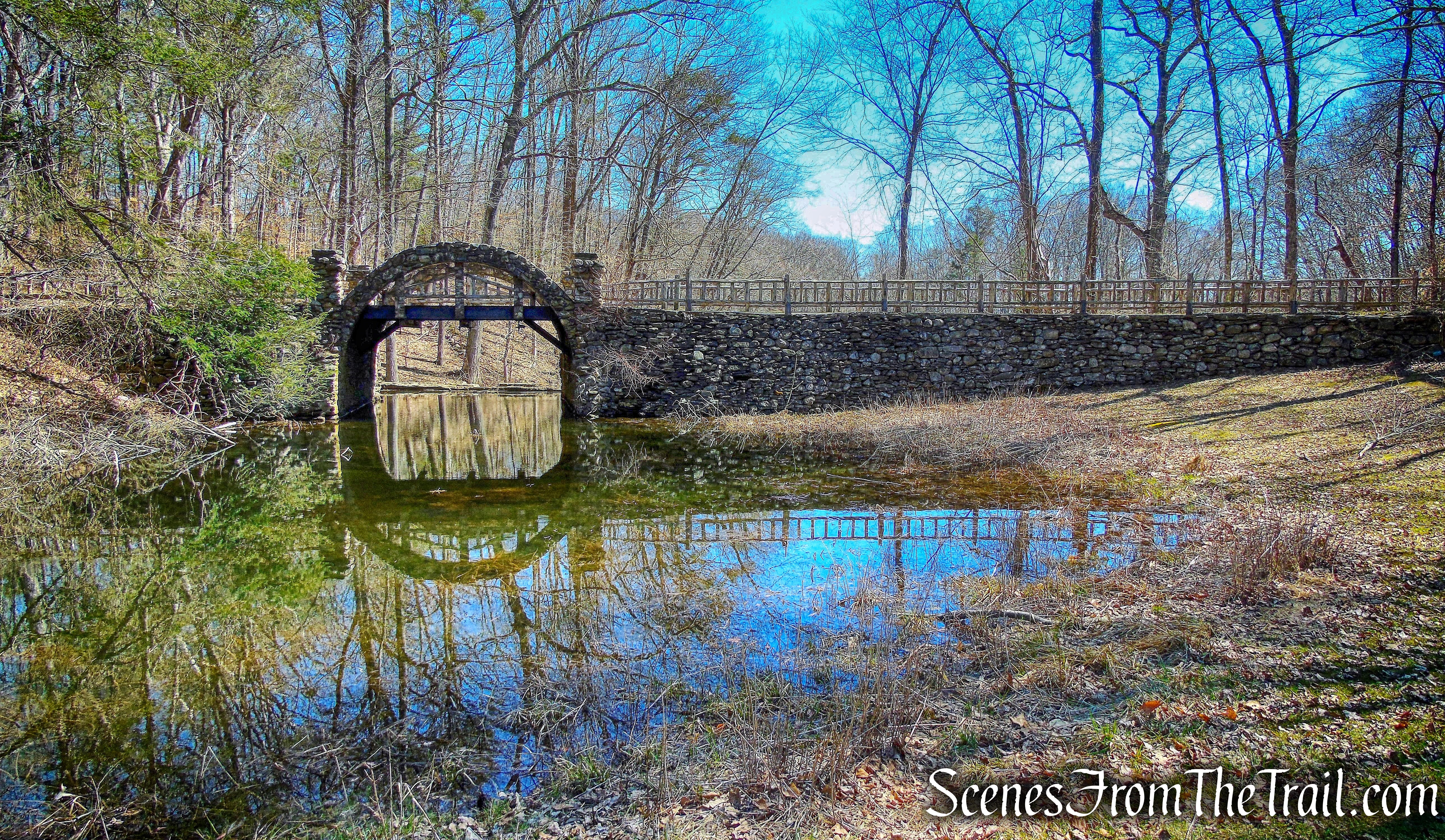 stone-arch bridge - Gillette Castle State Park