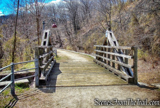 king post truss bridge - Raceway Park