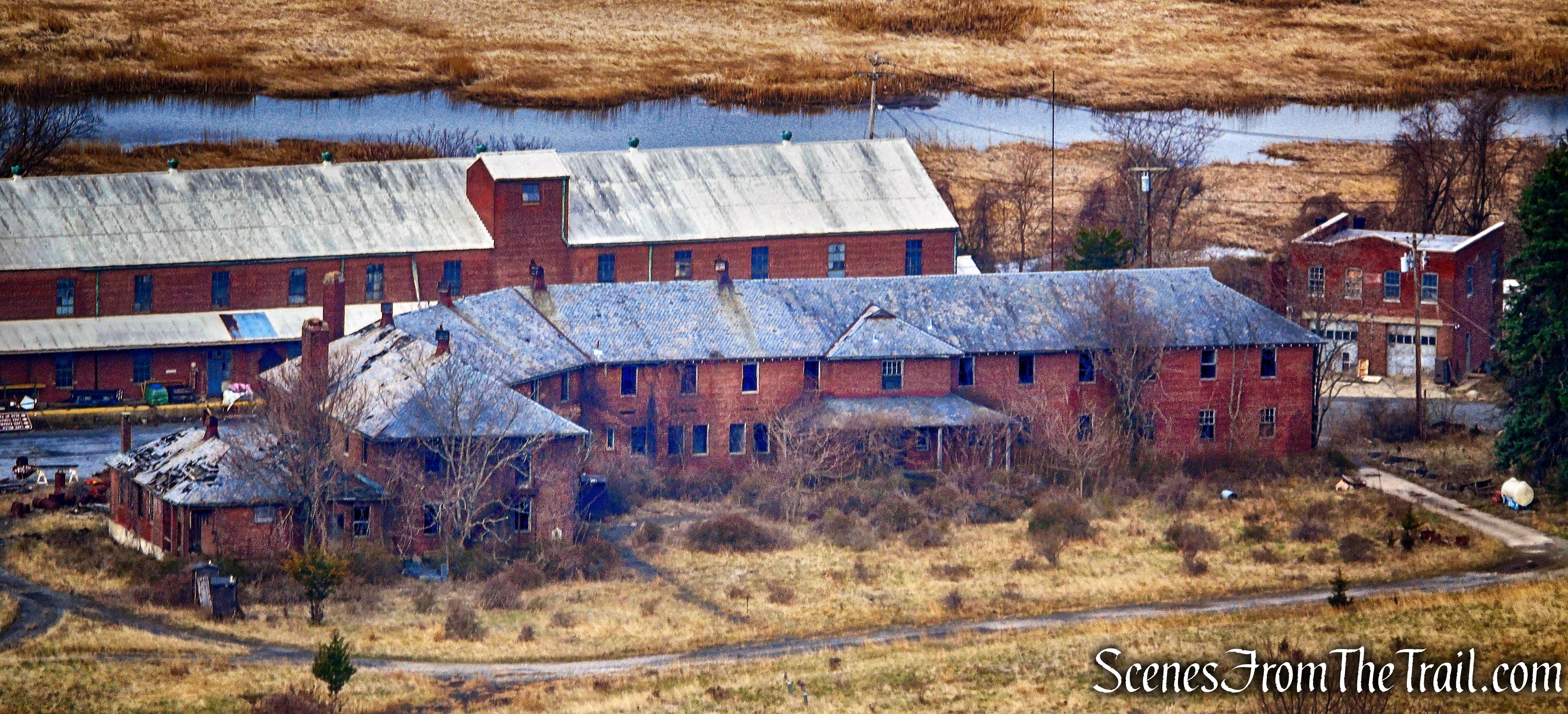 Iona Island - Camp Smith Trail