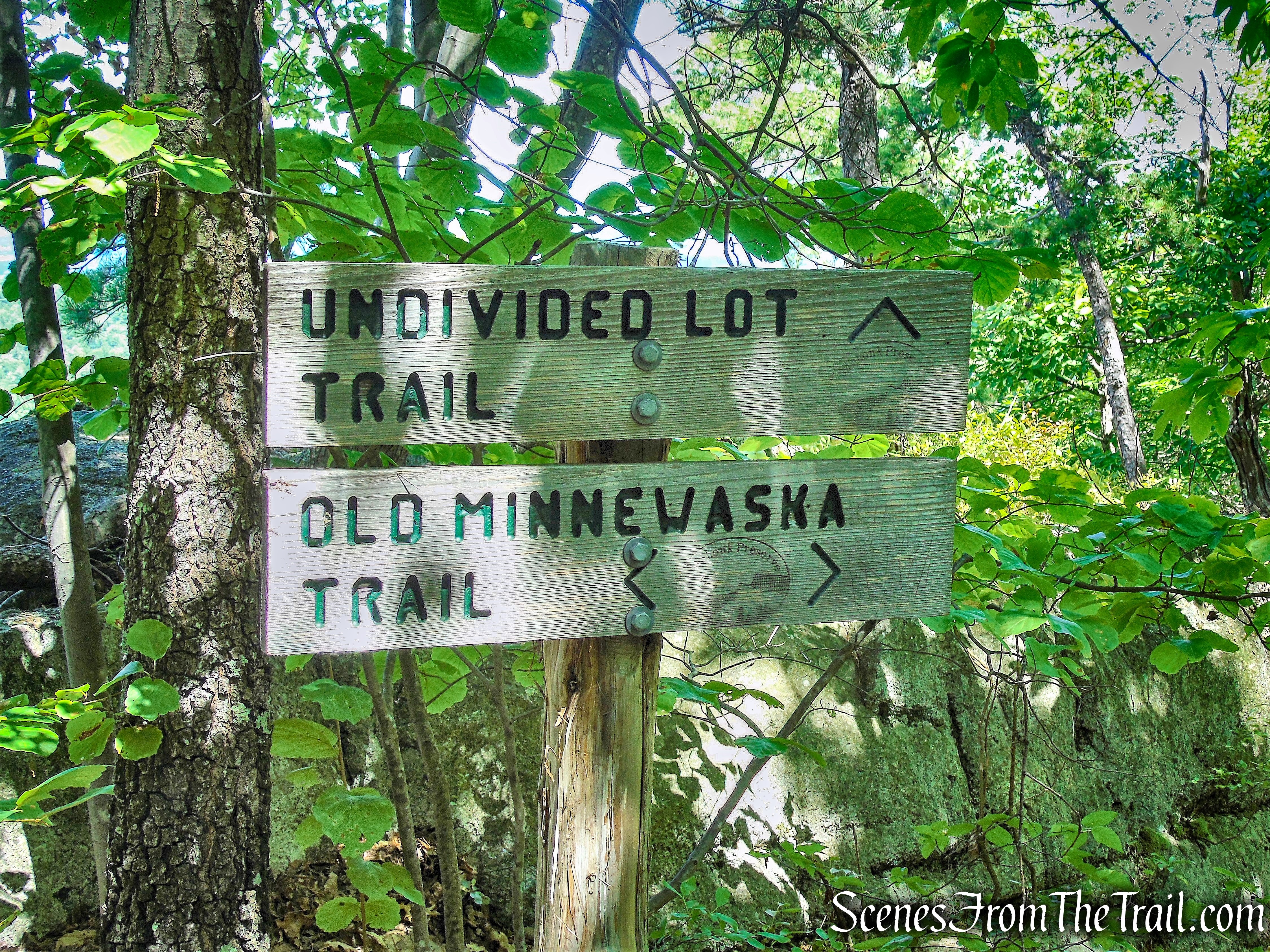 stay on Old Minnewaska Trail