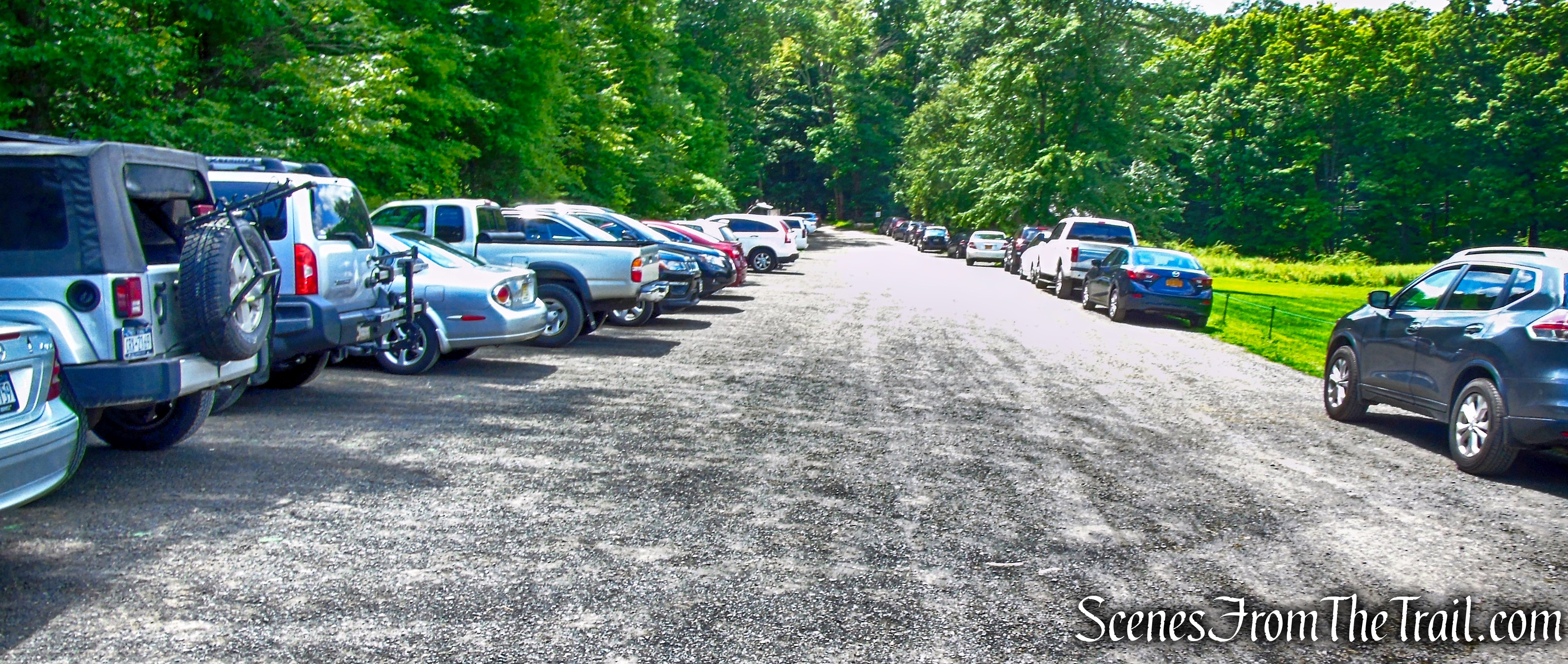 Spring Farm Trailhead parking