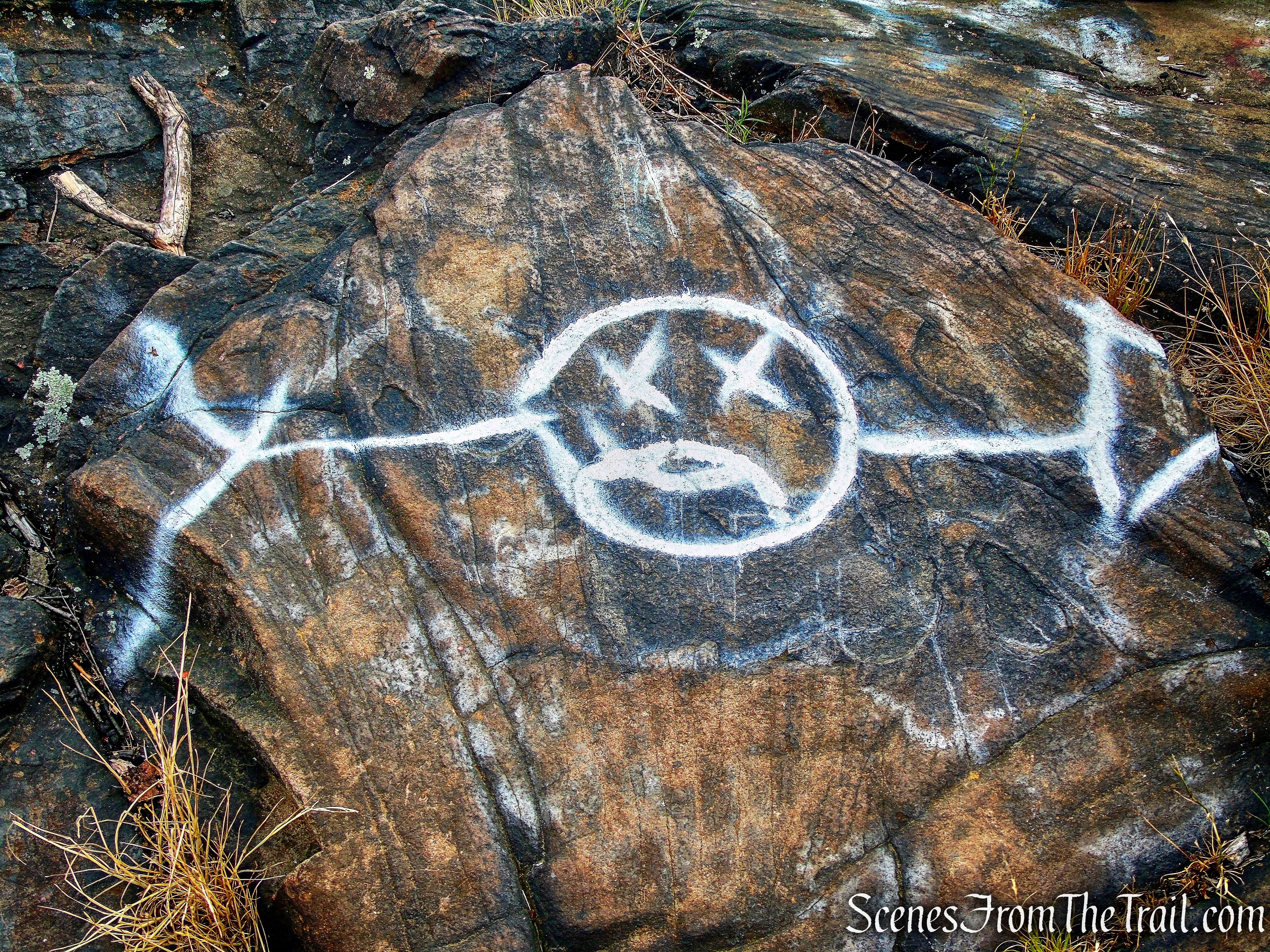 graffiti - High Tor summit