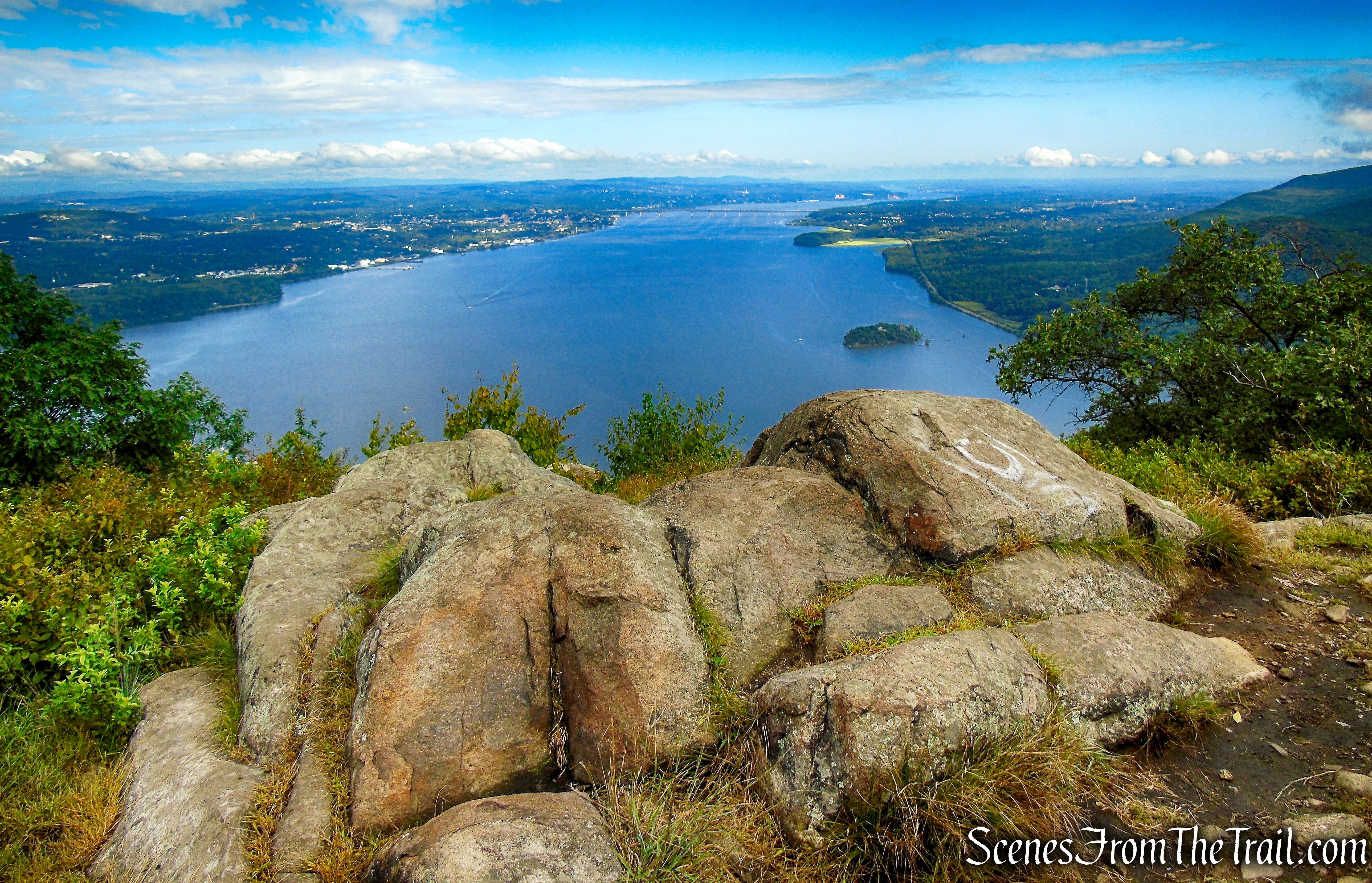 view north from Storm King Mountain