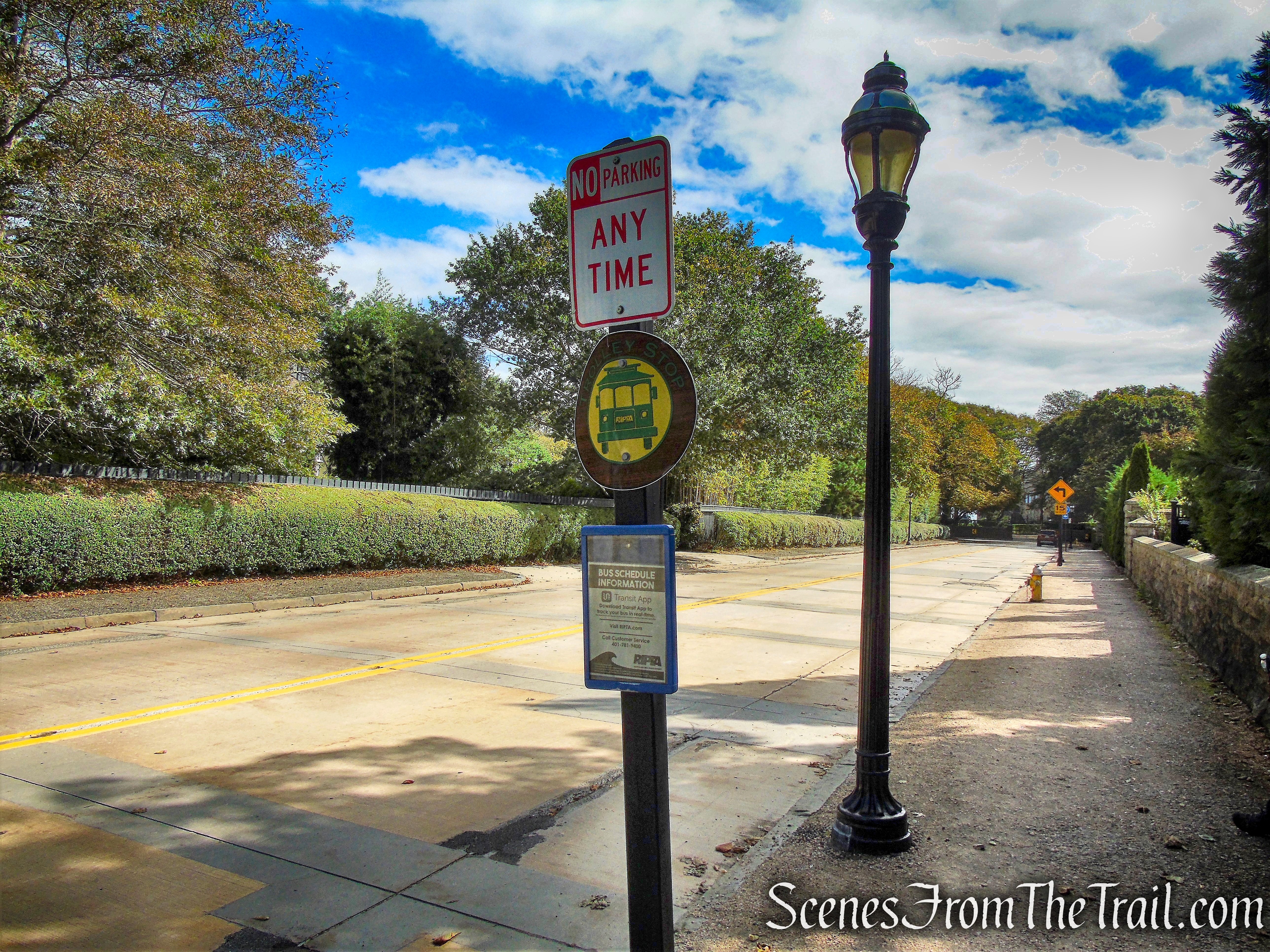 Route 67 Bus Stop - Bellevue Ave. & Ledge Rd.