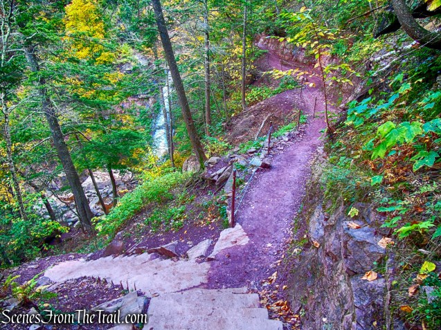 turn right onto middle falls trail