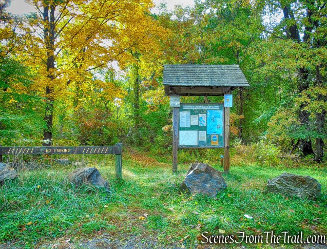 trailhead - Montrose Point State Forest