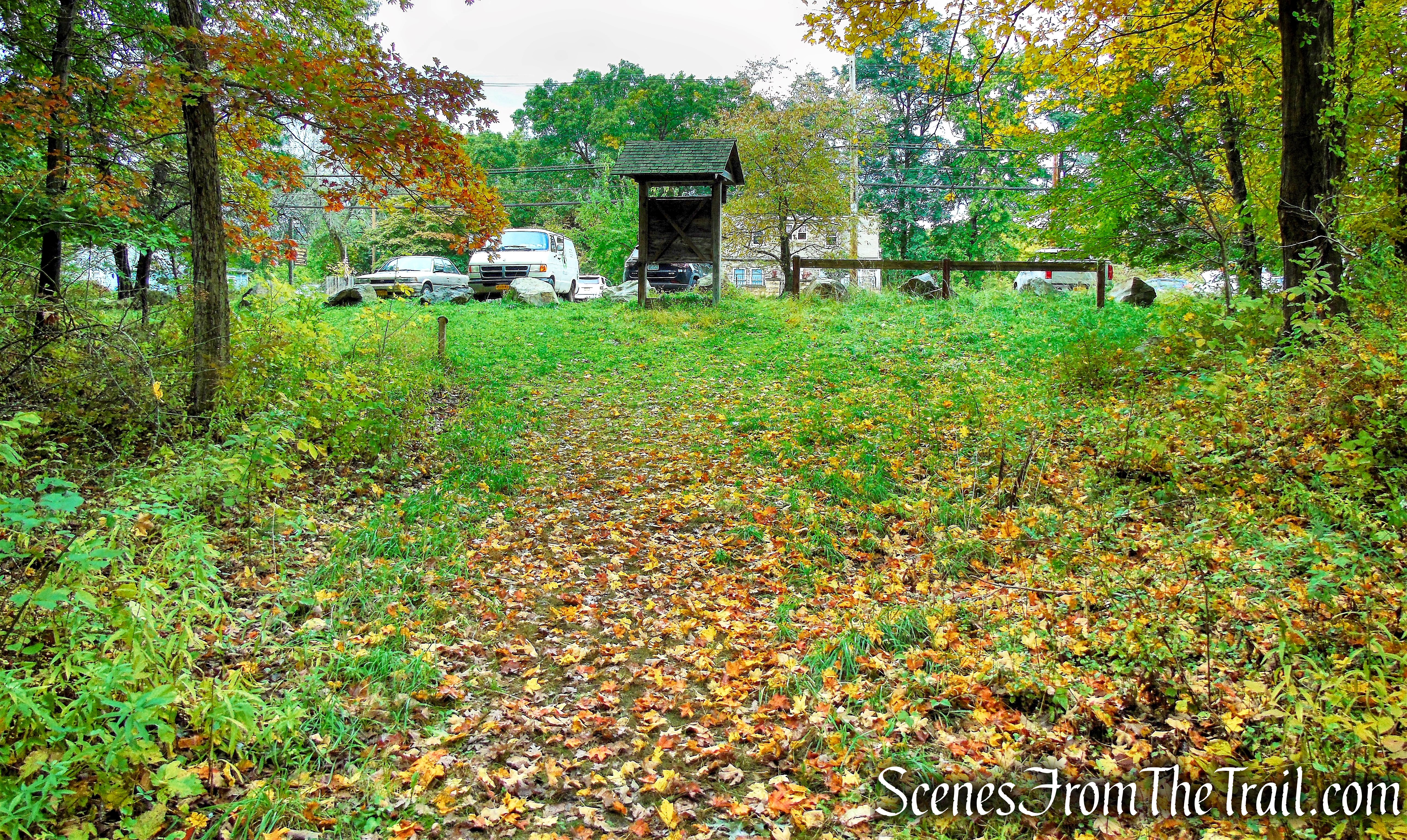 trailhead - Montrose Point State Forest