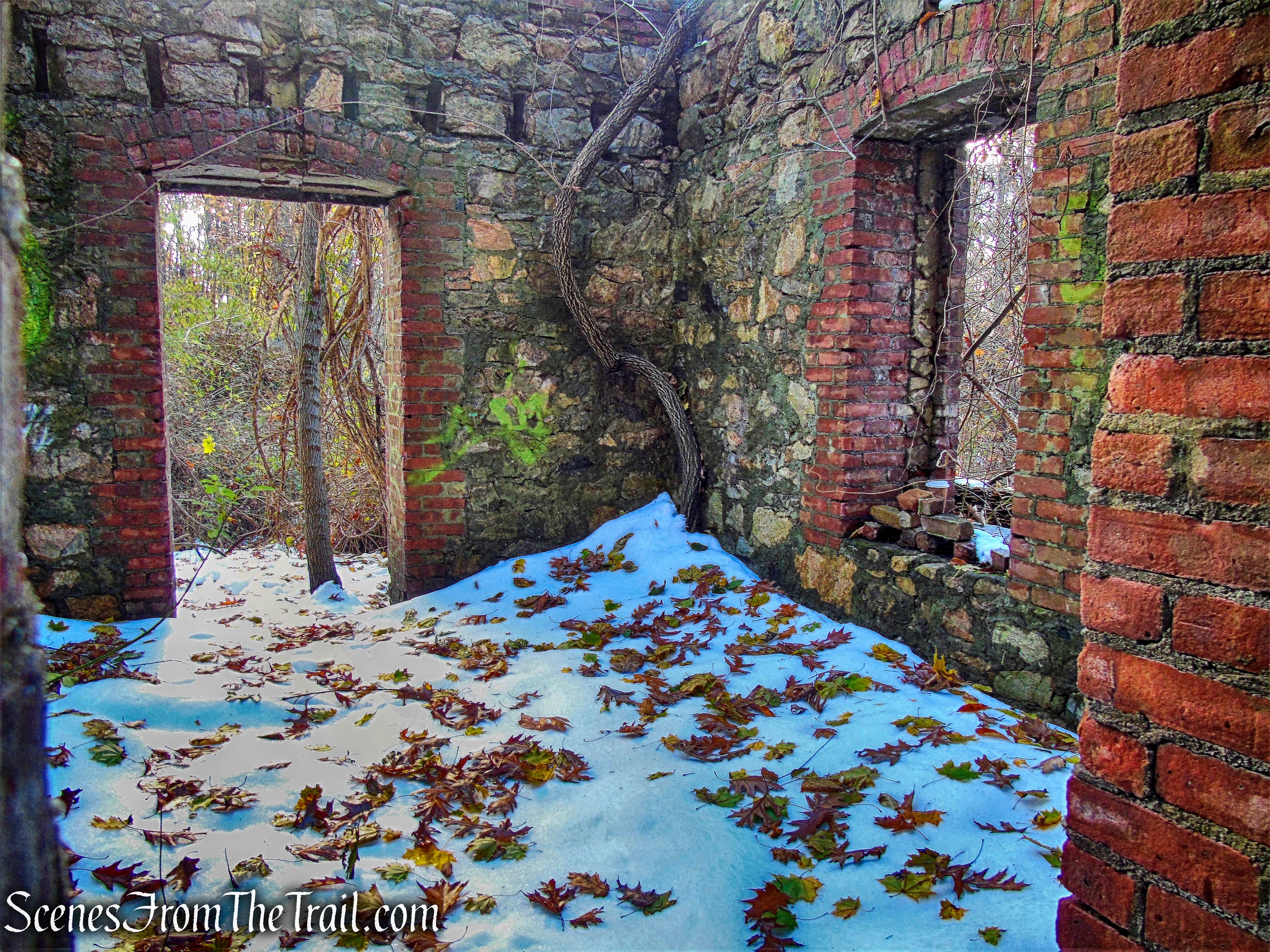 judge's stand - McAndrews Estate
