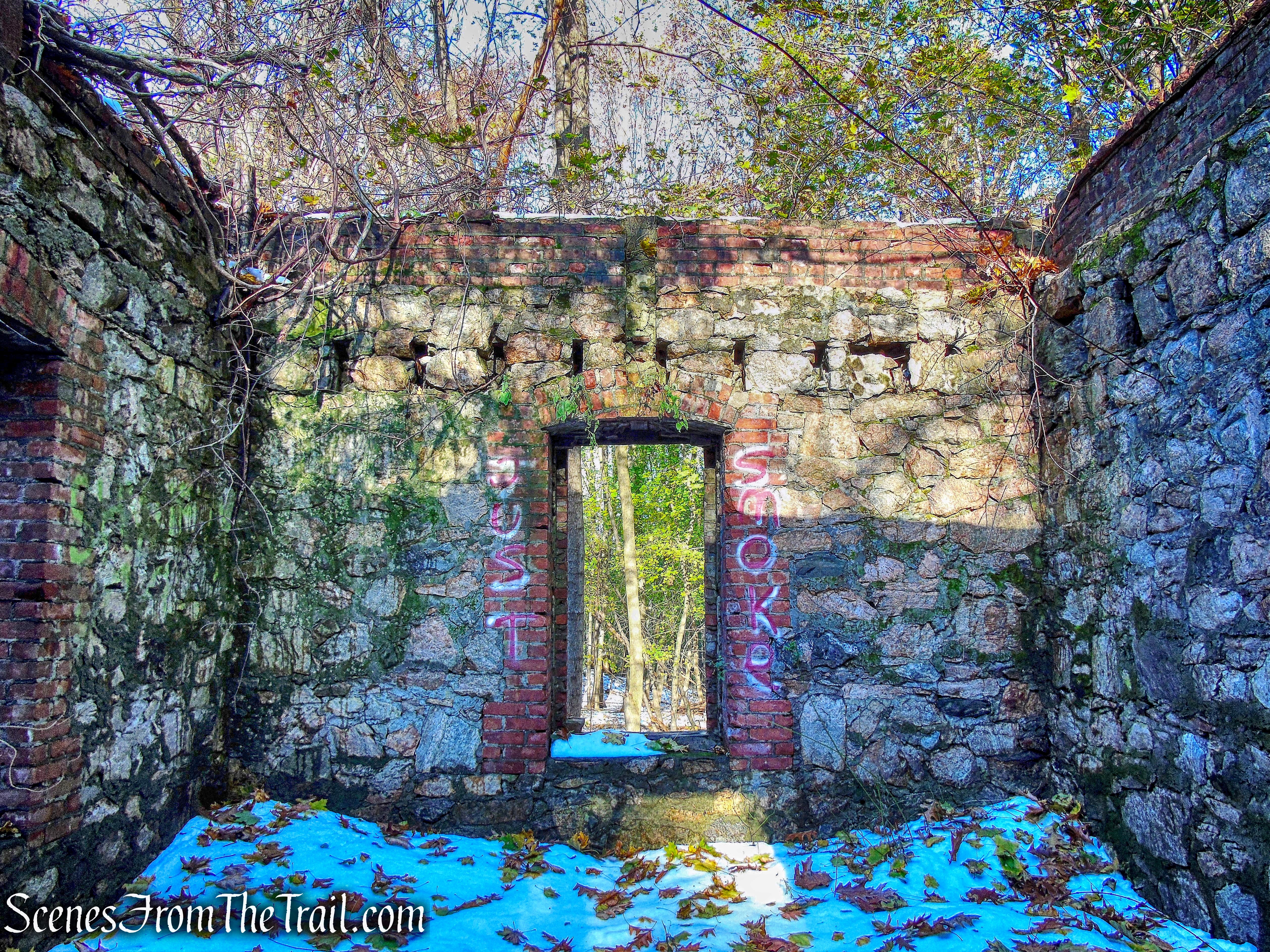 judge's stand - McAndrews Estate