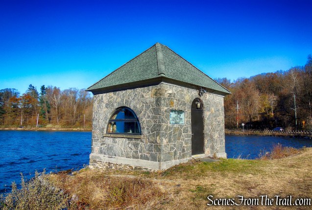 Tarrytown Lakes Extension Trail