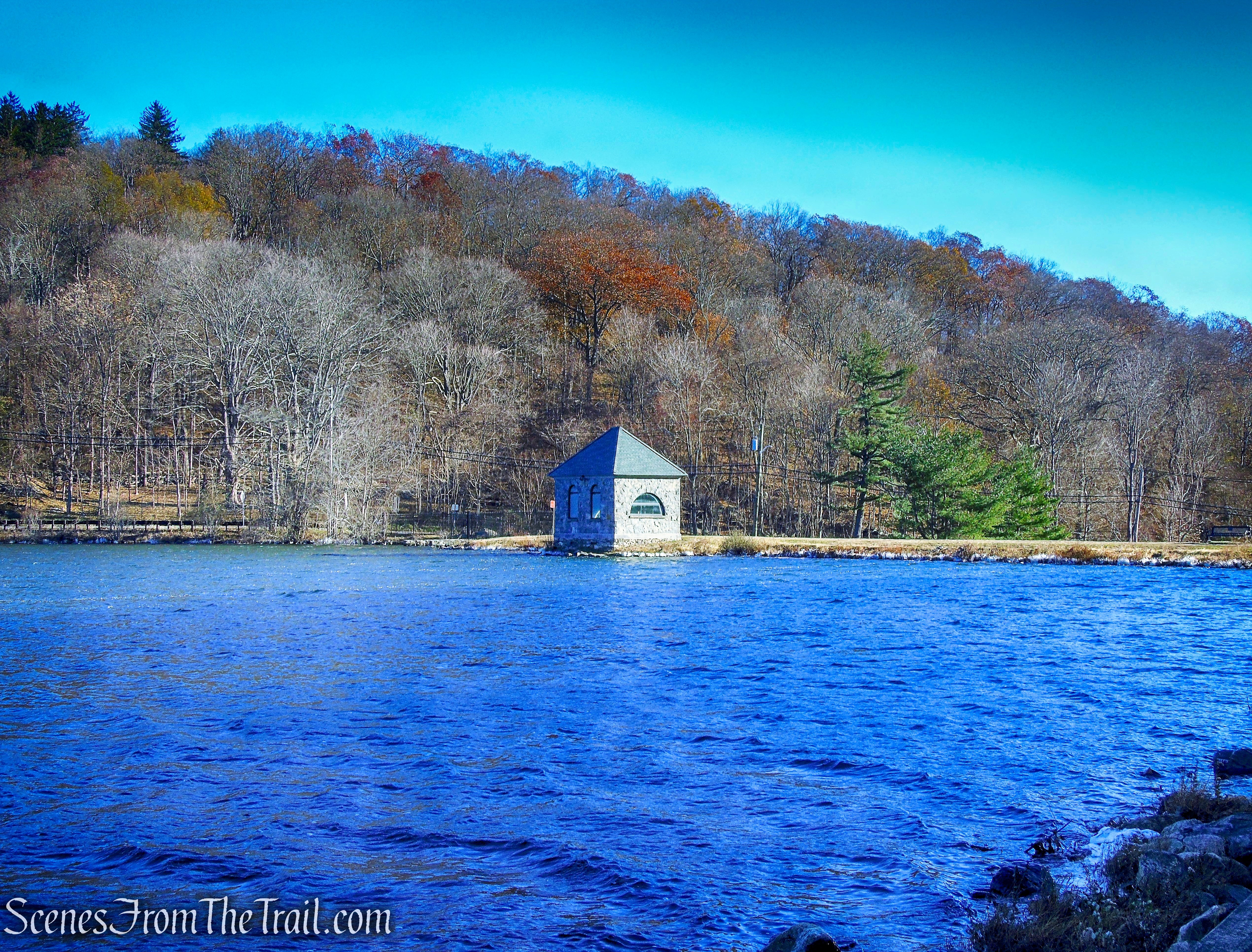 Tarrytown Lakes Extension Trail