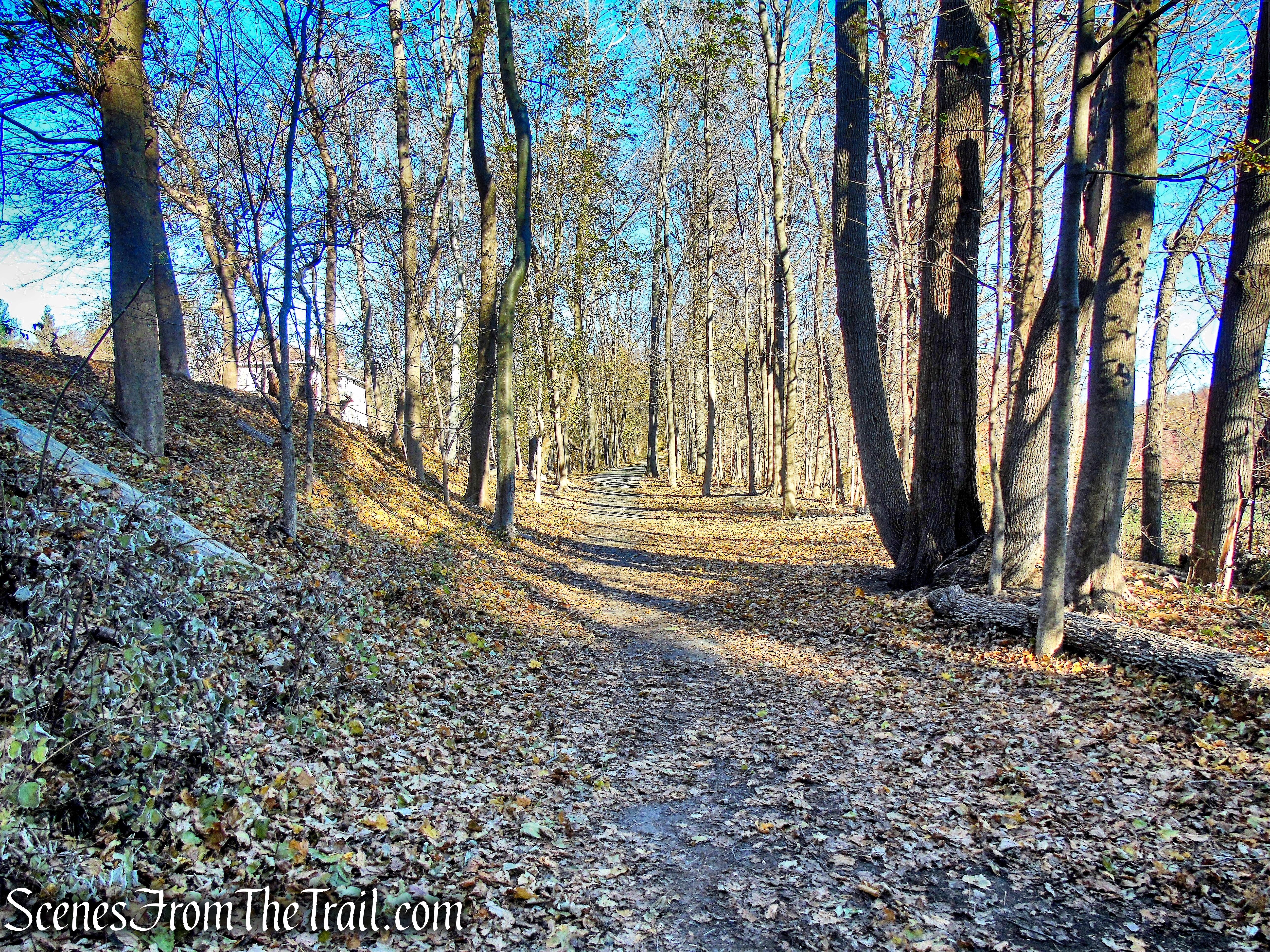 Tarrytown Lakes Trail