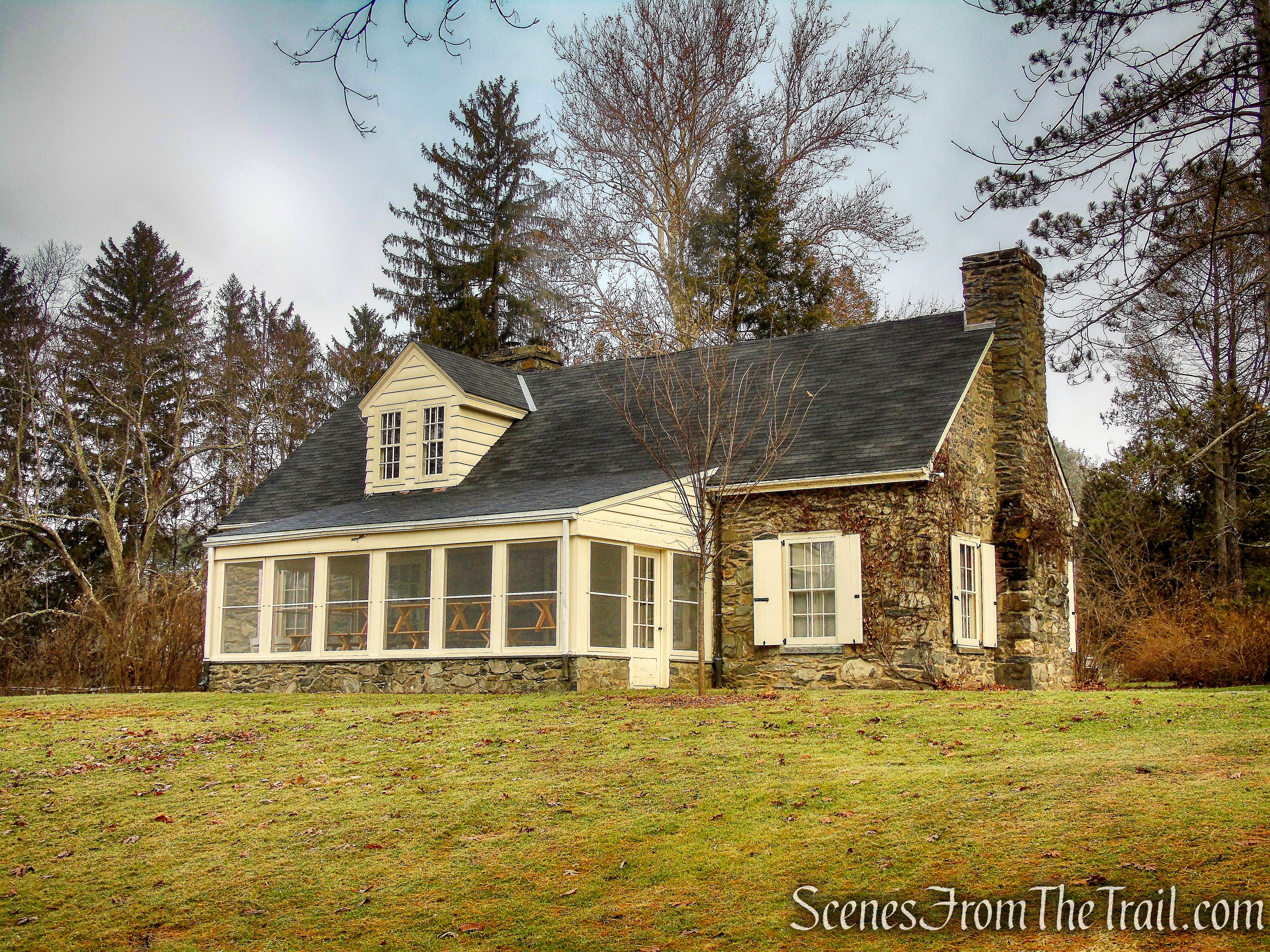 Stone Cottage - Hyde Park Trail