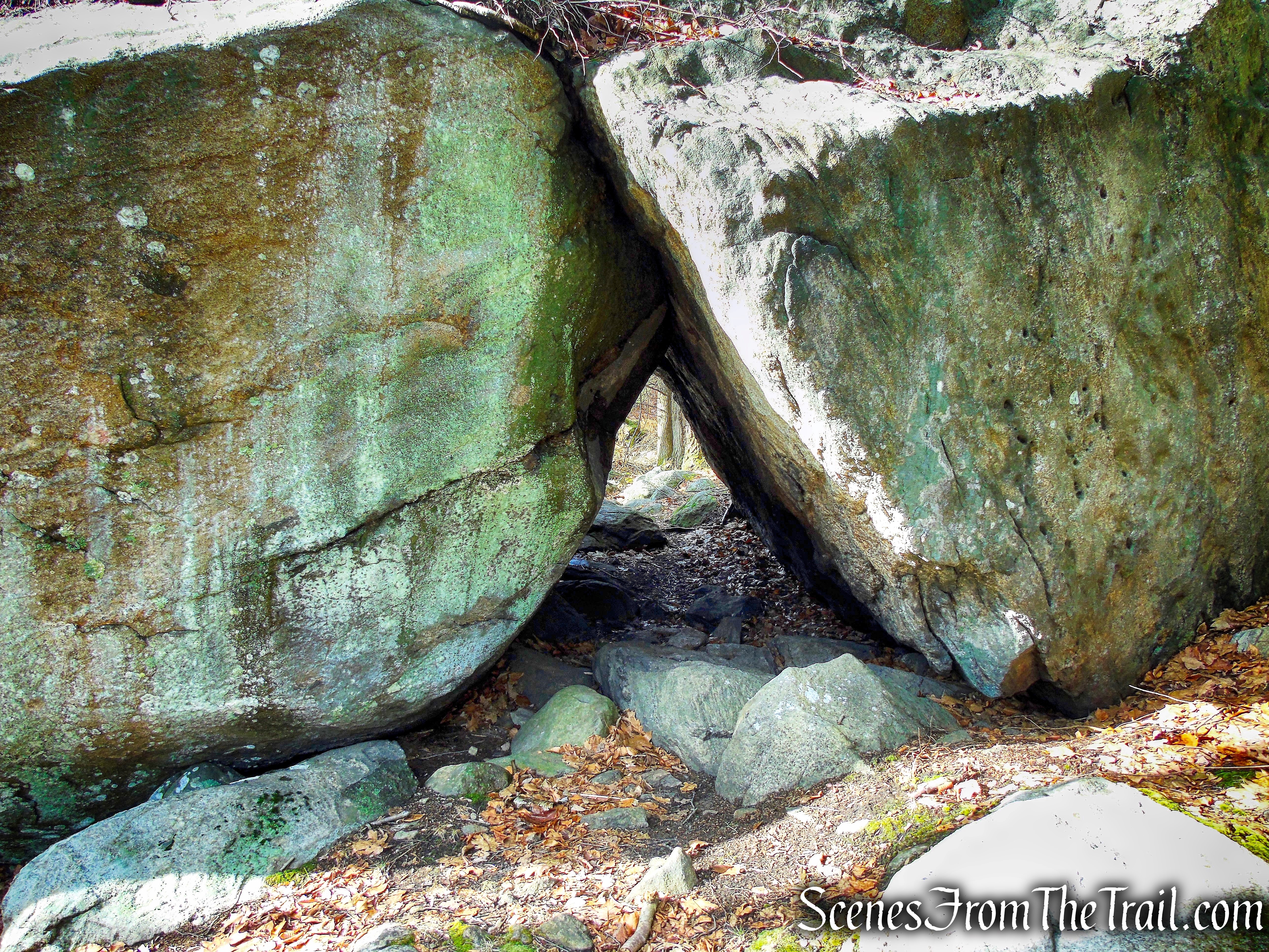 Cat's Eye - Long Path