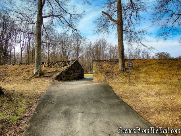 Tallman Mountain State Park