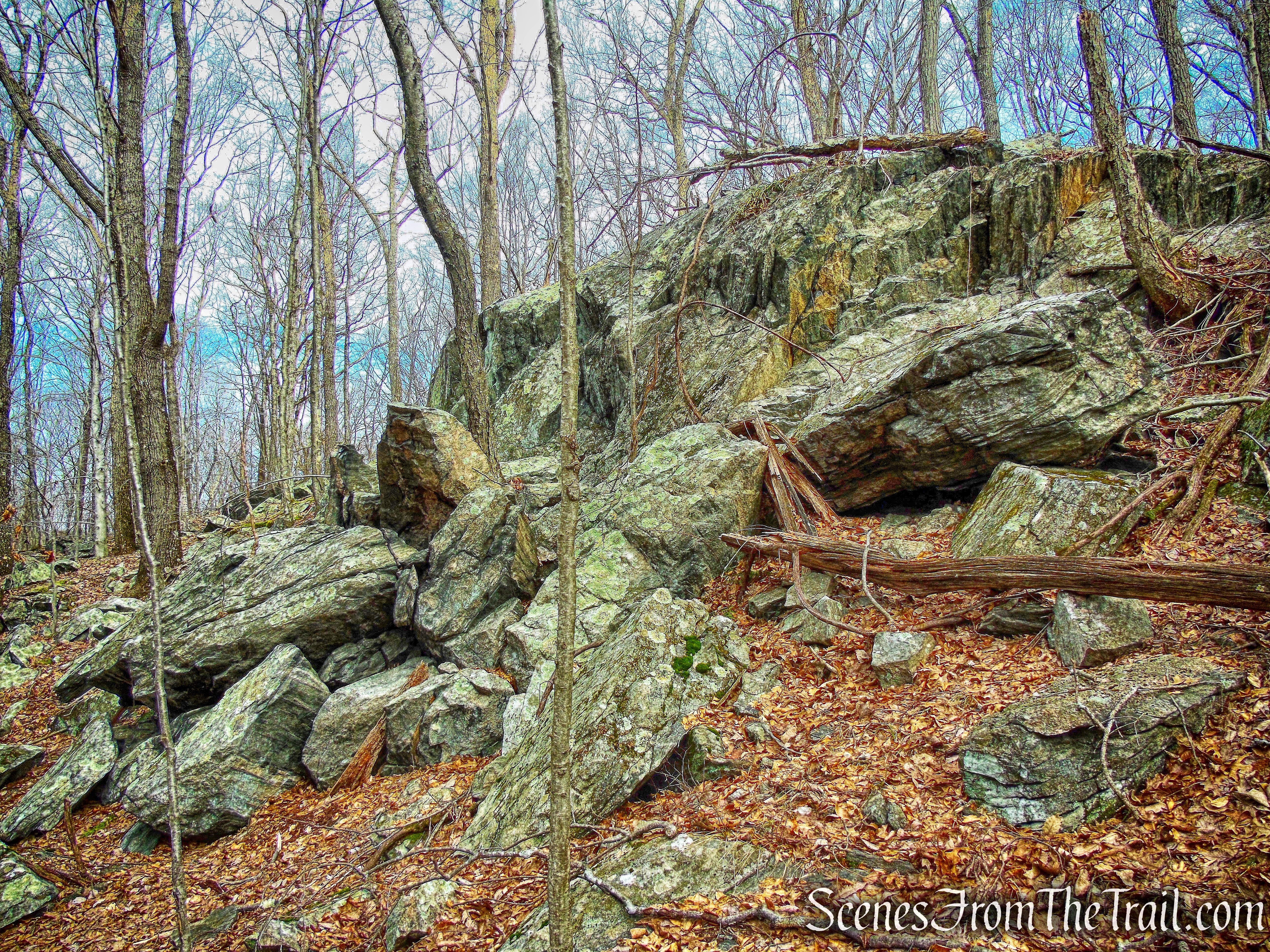 rock formation - Blue Trail - Mountain Lakes Park