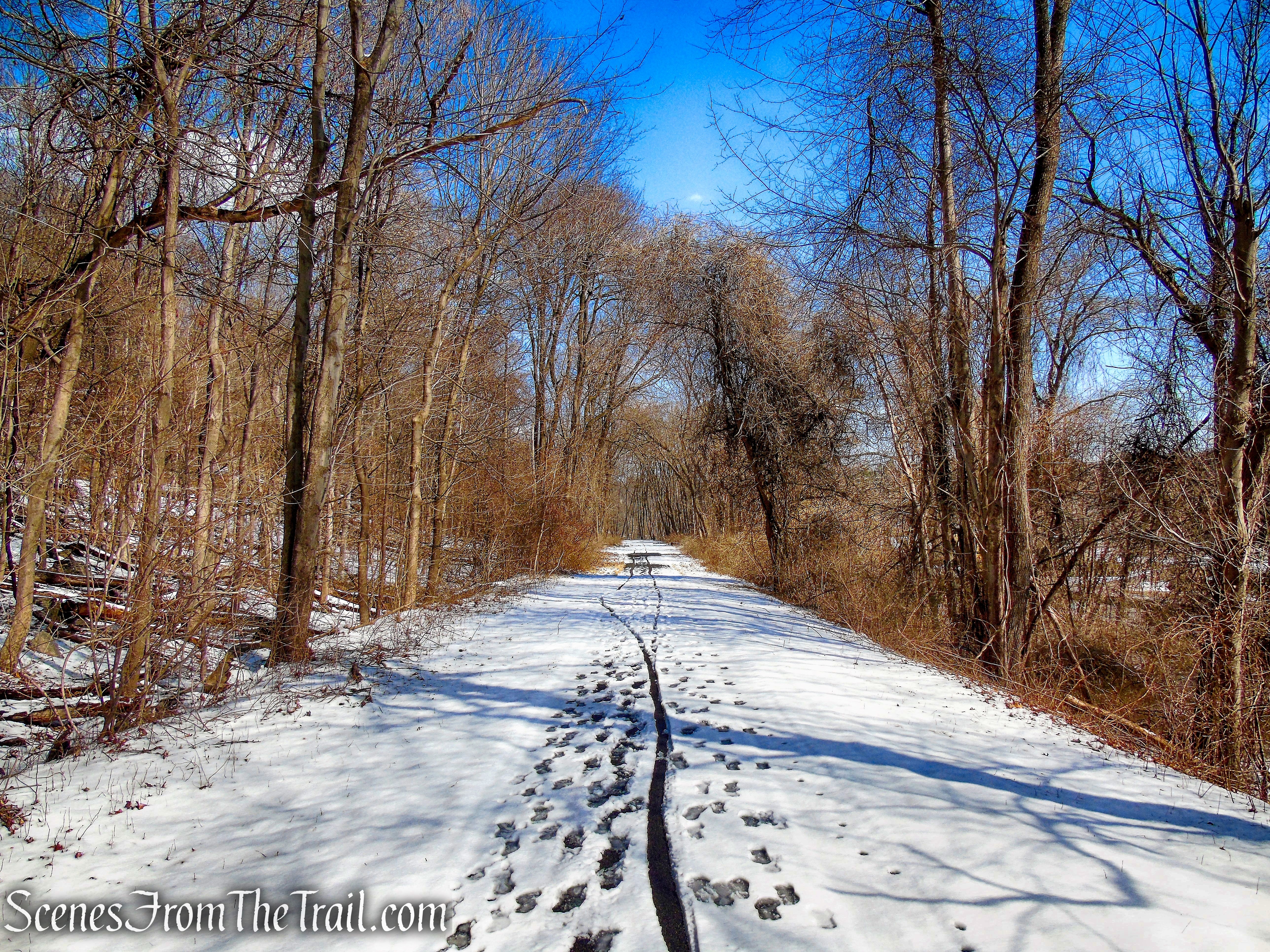 head north on North County Trailway
