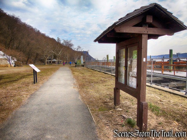 Shore Trail - Alpine Boat Basin