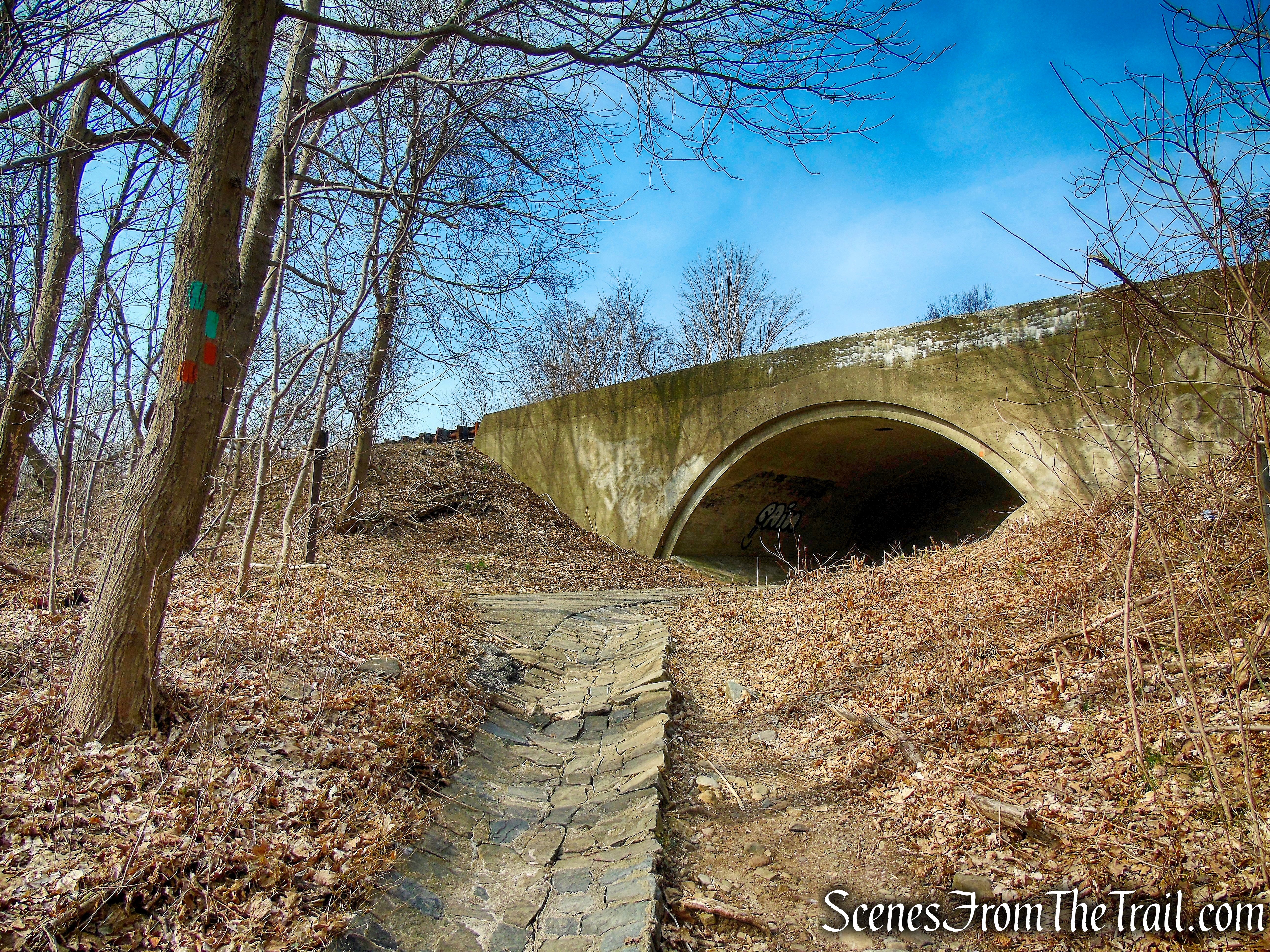 turn left on Long Path
