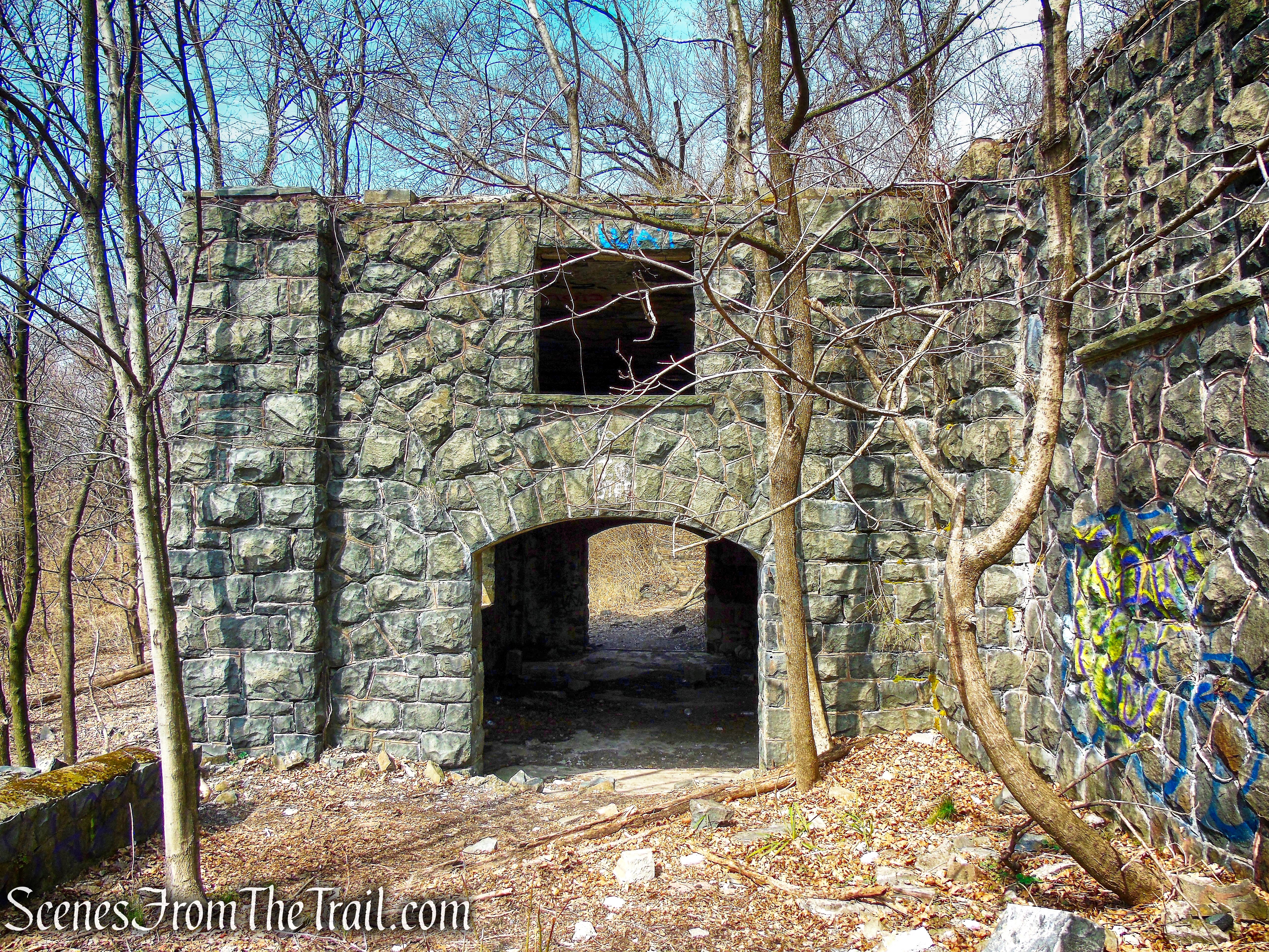 Zabriskie Ruins - Cliff Dale