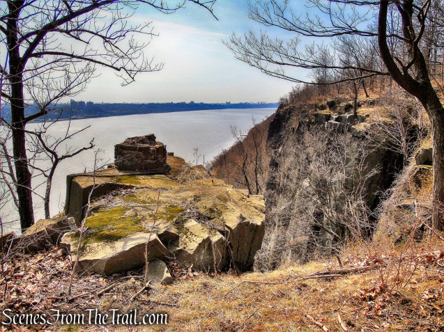 viewpoint just off the Long Path