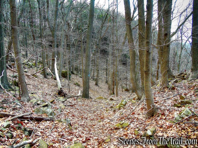 Metacomet Trail - Hubbard Park