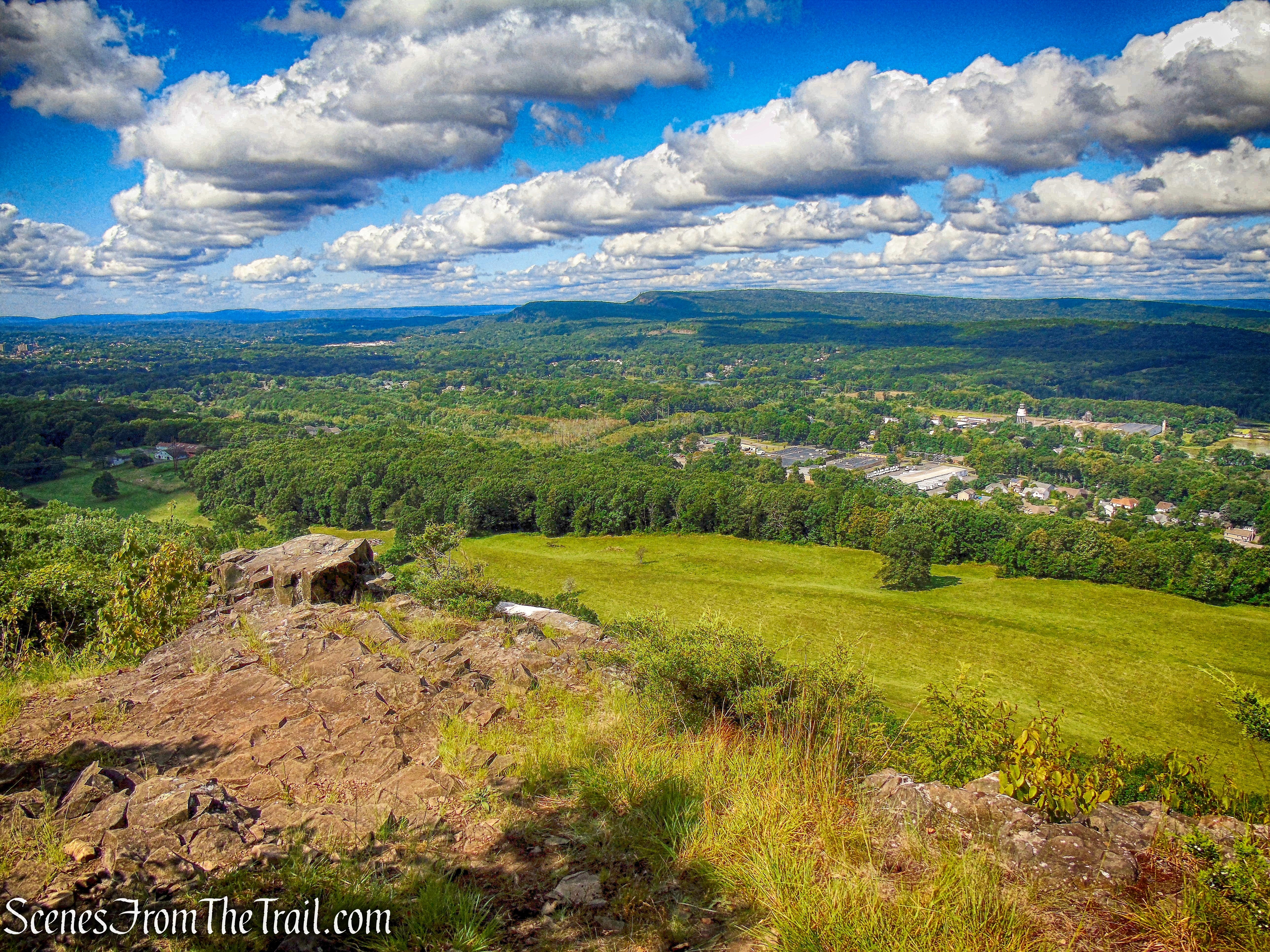 Mattabesett Trail - Mount Lamentation