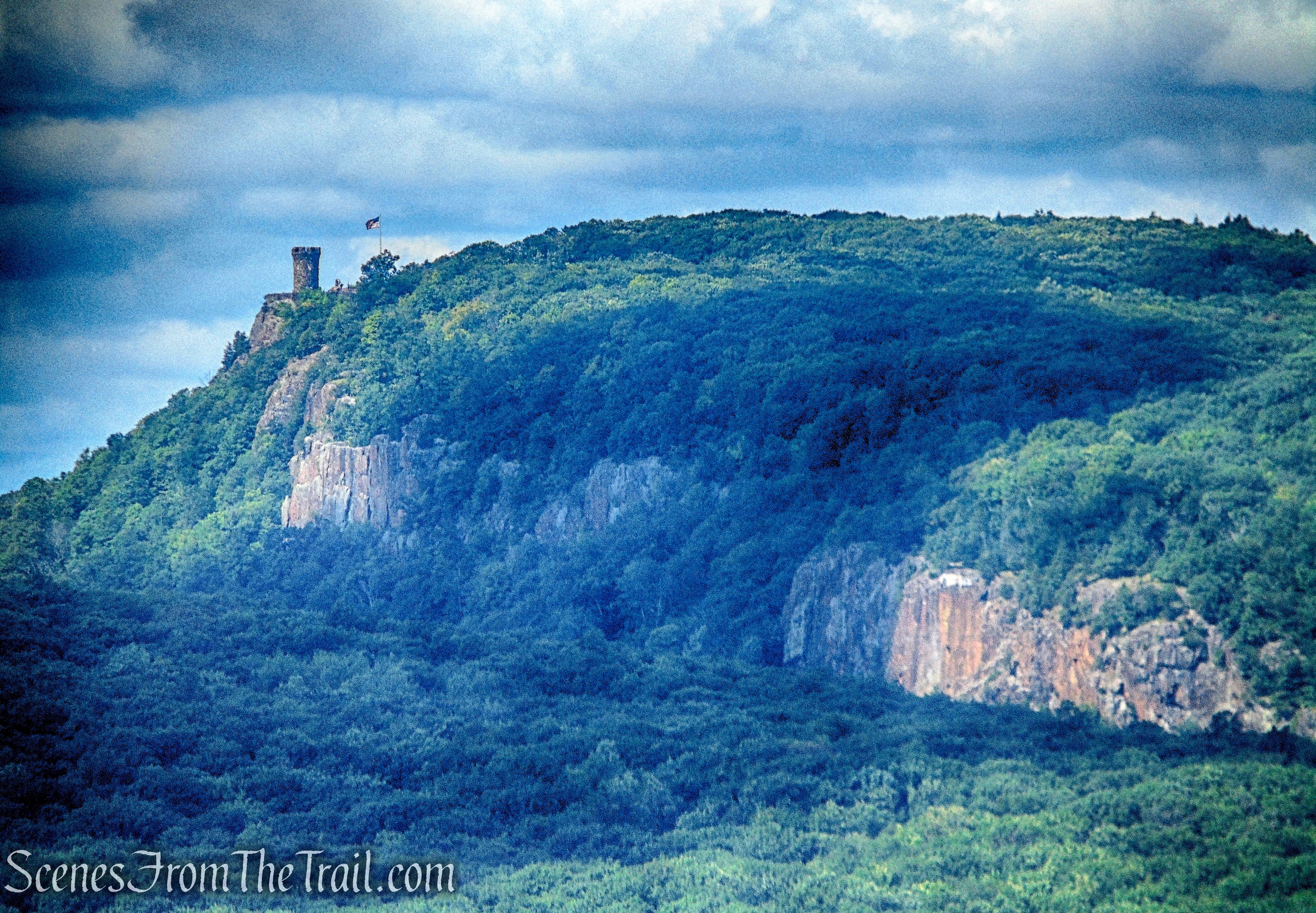 Mattabesett Trail - Mount Lamentation