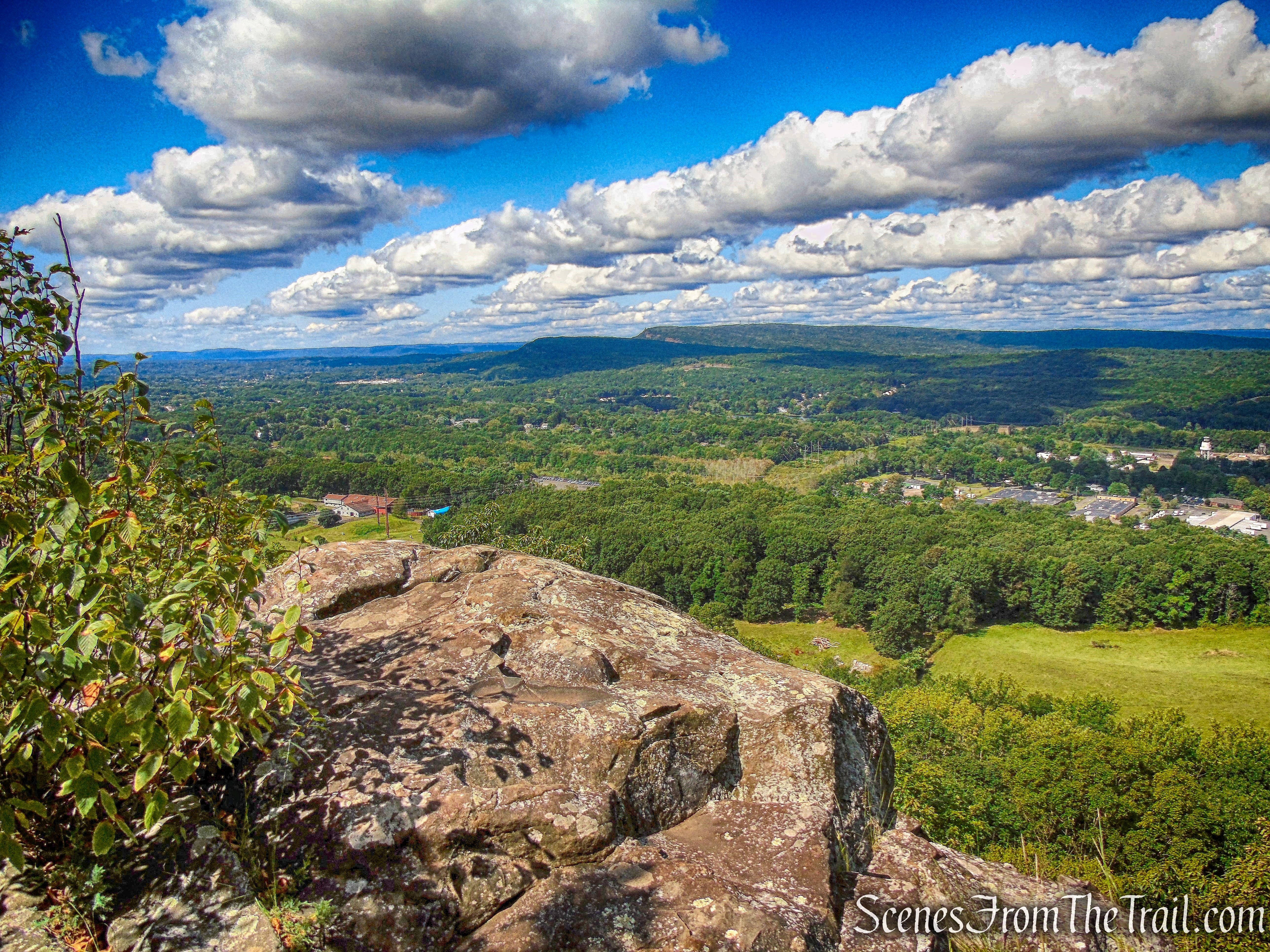 Mattabesett Trail - Mount Lamentation