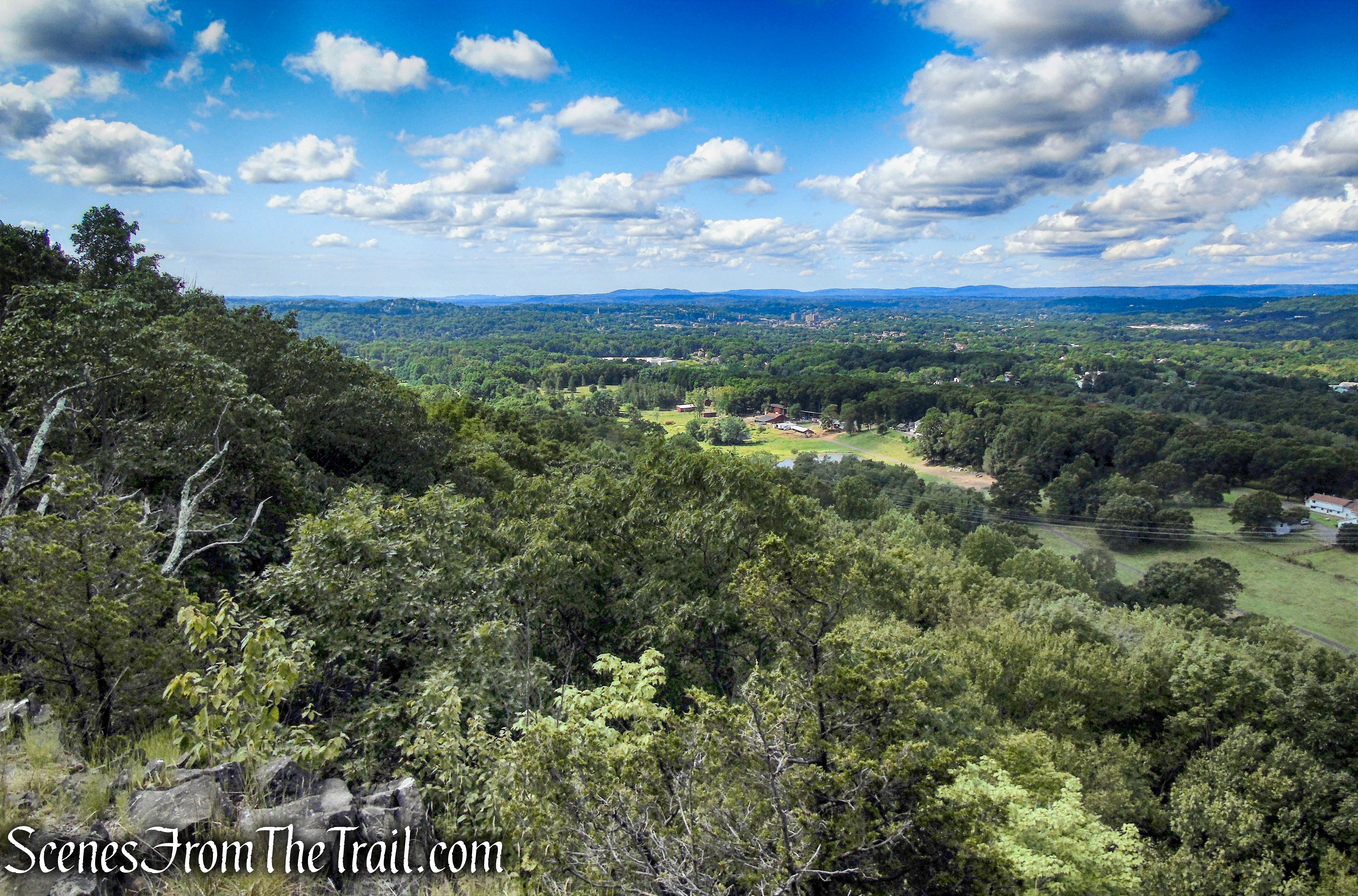 Mattabesett Trail - Mount Lamentation