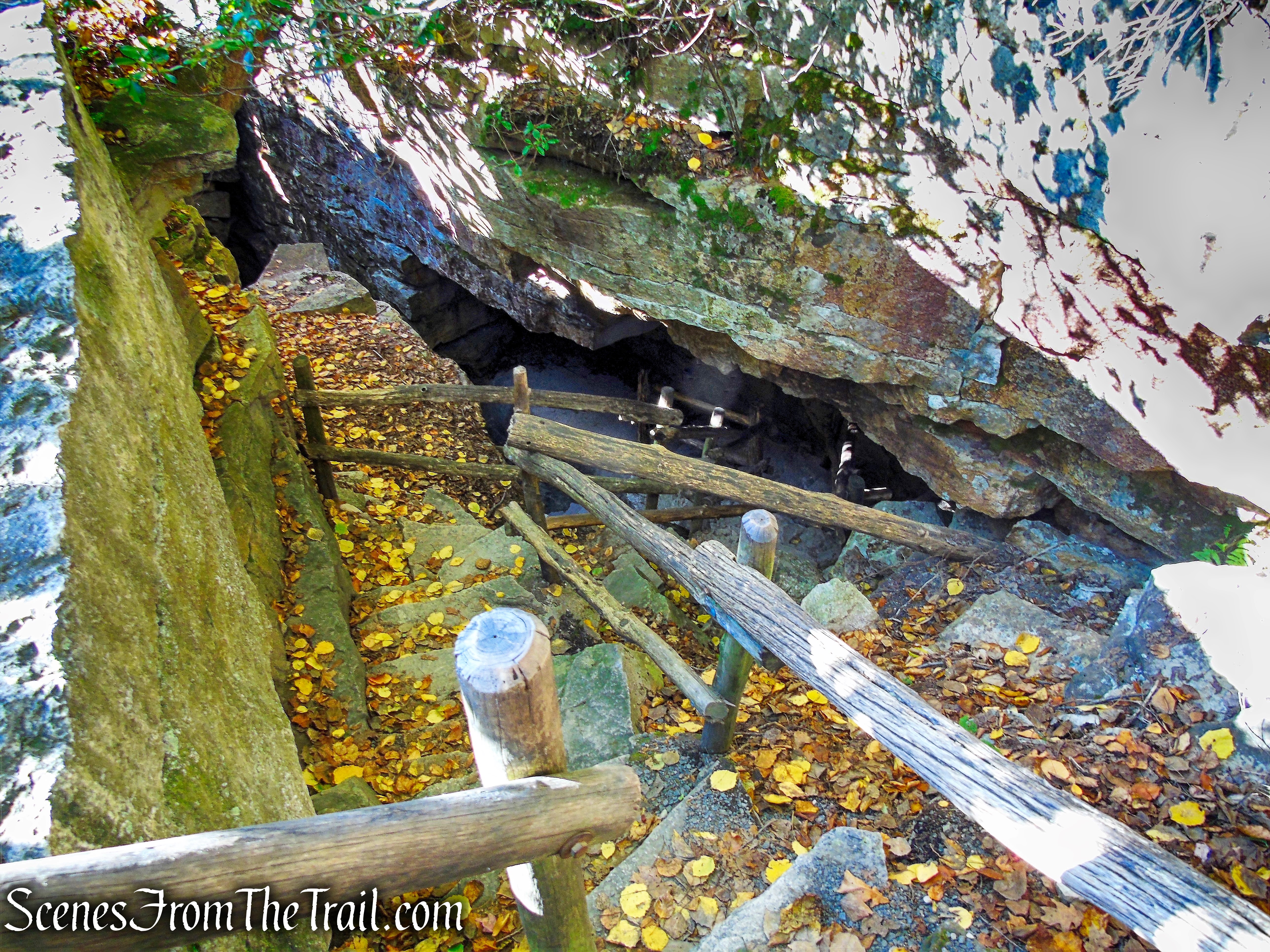 Ice Caves Loop Trail - Sam's Point Preserve