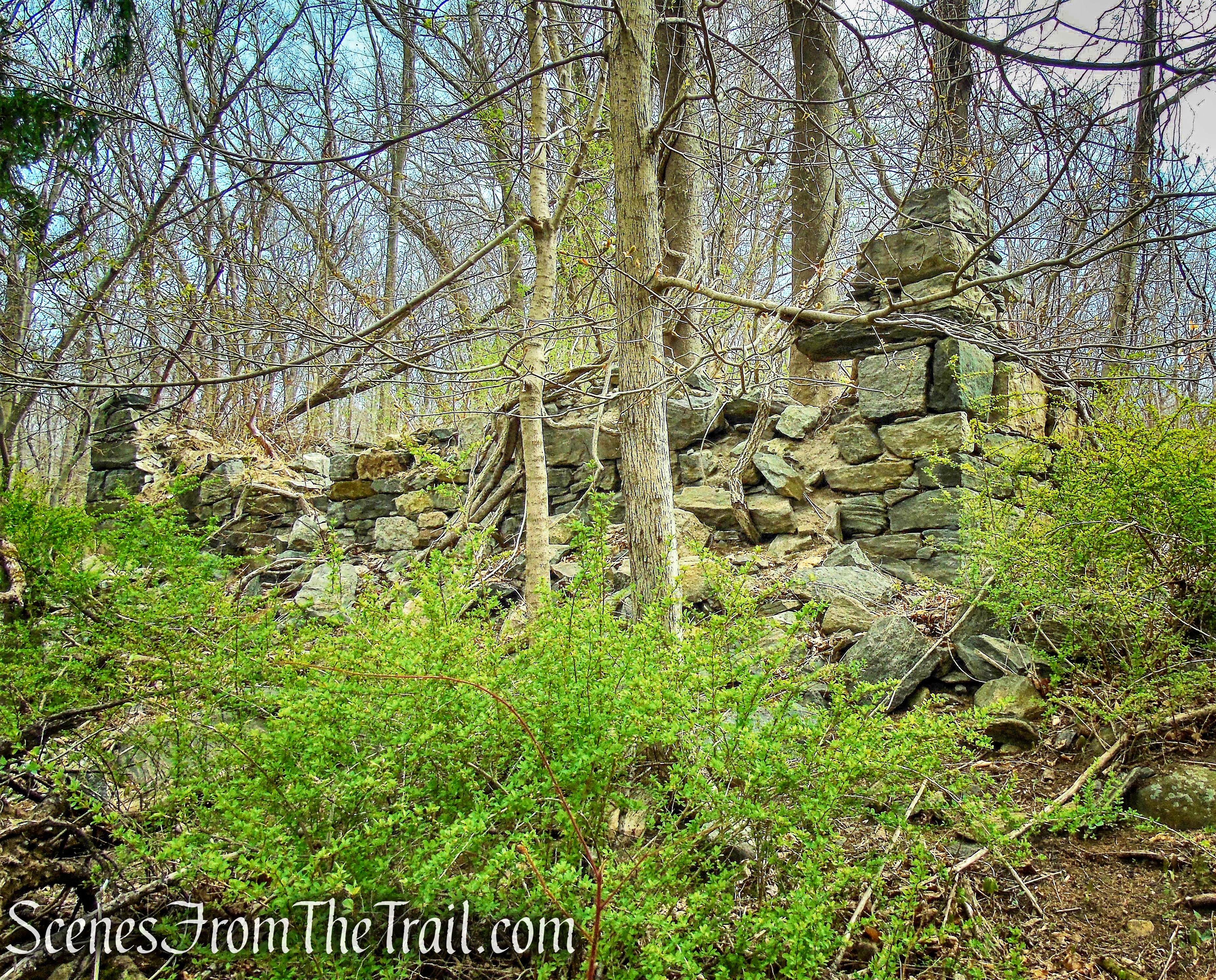 stone ruins - HG Trail