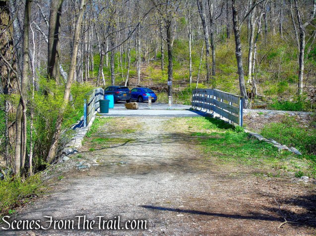 Pocantico Lake Road Trailhead