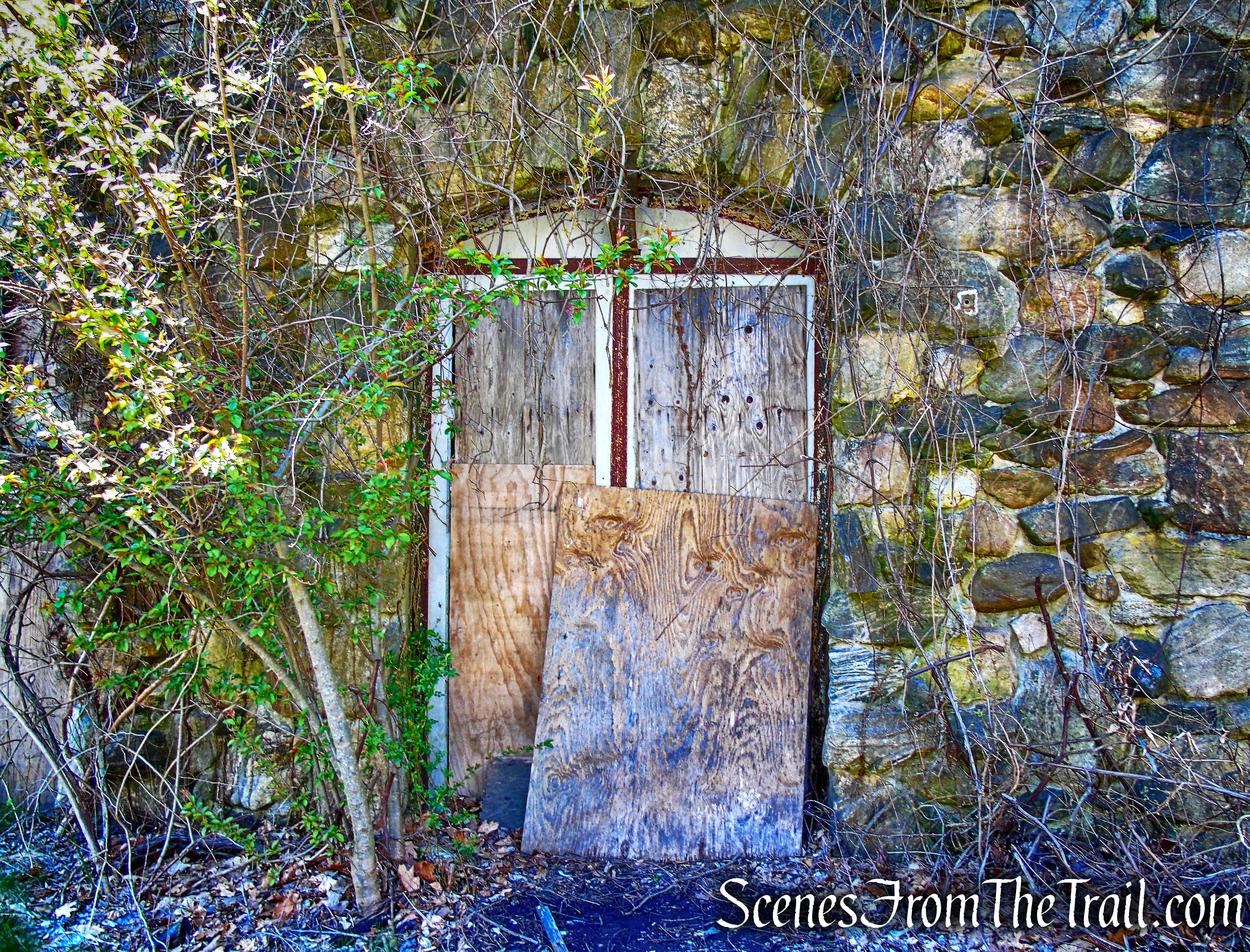 stone pump house - Pocantico Lakes County Park