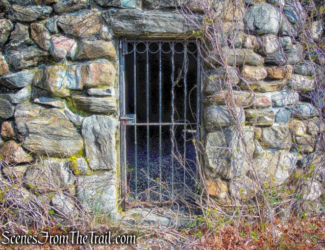 Beltzhoover Teahouse - Halsey Pond Park