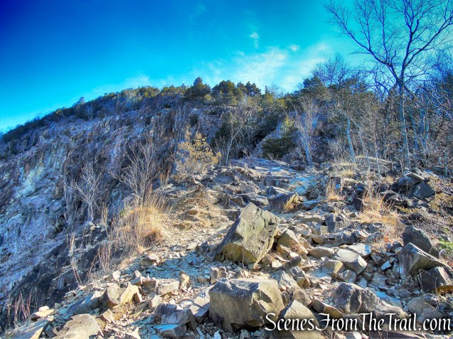 Quinnipiac Trail - Sleeping Giant State Park
