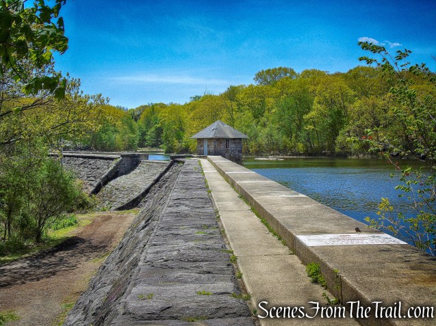 Sheldrake Lake dam - Larchmont Reservoir